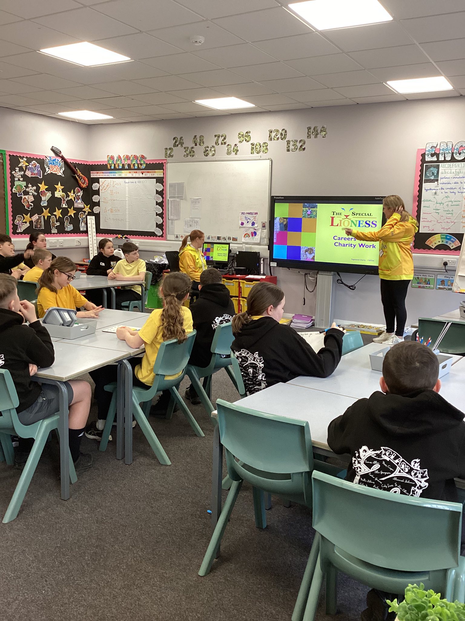 This afternoon, Year 6 have had a visit... - Fatfield Academy | Facebook
