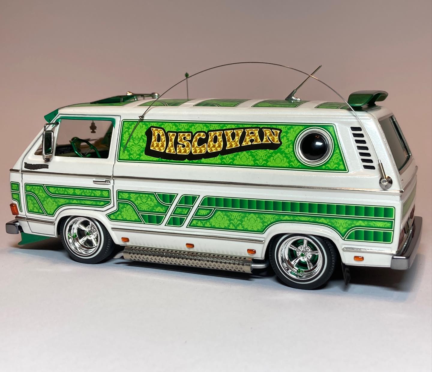 The Art - Sidepipes backwards… makes sense? #scalemodel #modelcars ...