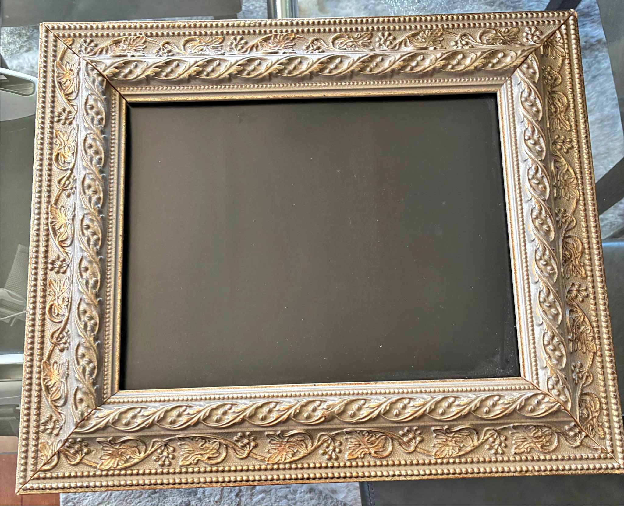 2 Frames 8x10 - Frames - Montreal, Quebec | Facebook Marketplace | Facebook