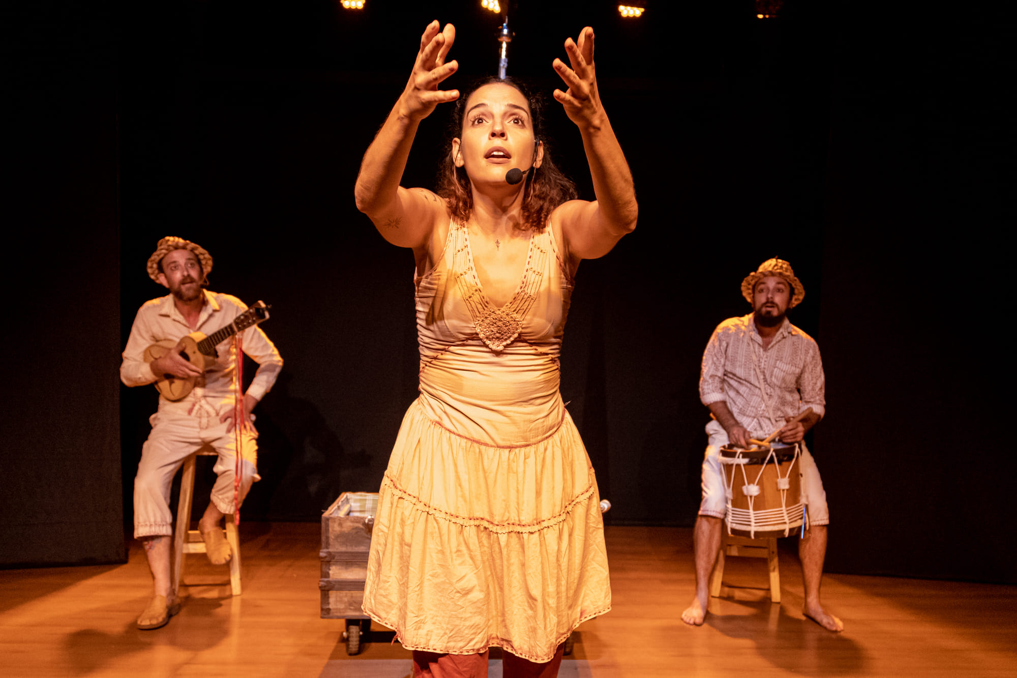 Teatro Contadores de... - Teatro Contadores de Mentira
