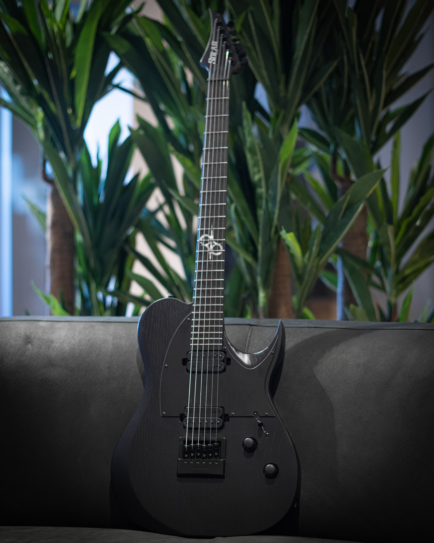 A1.6TBOP www.solar-guitars.com