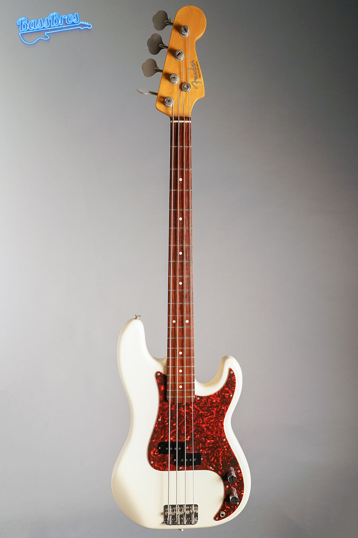 How to date a CIJ '62 reissue bass guitar?