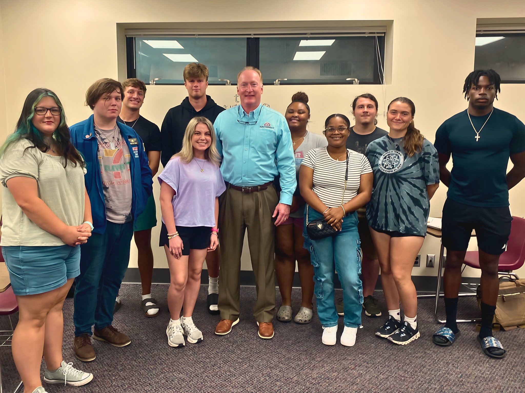 Southwest - President Dr. Bishop joined Dr. McLaughlin’s Honors Forum ...