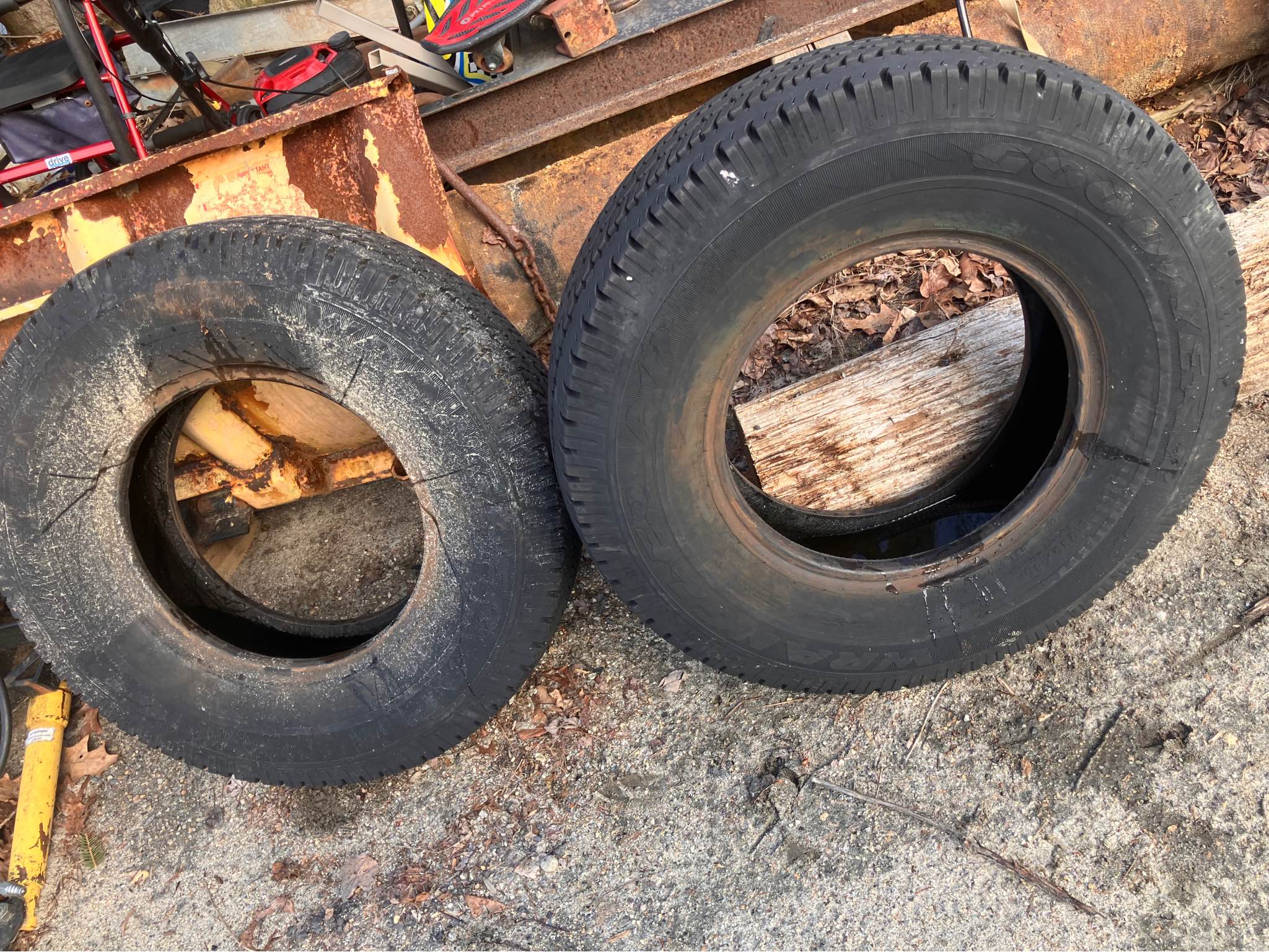 FREE LT 2 35–85R 16 load E tread like new but tires are dry rotted I ...