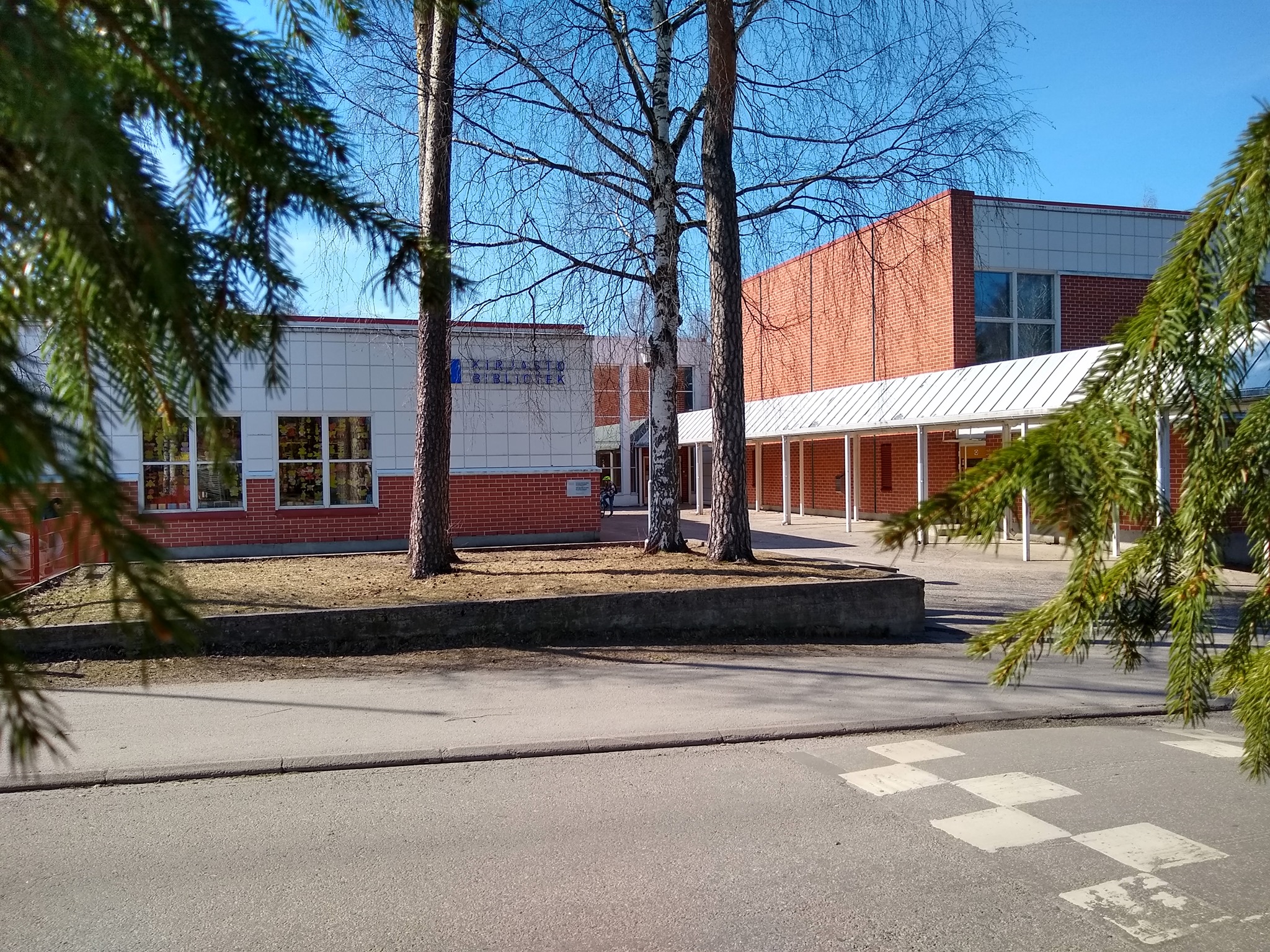 Malmin kirjasto - Malmin kirjasto added a new photo.