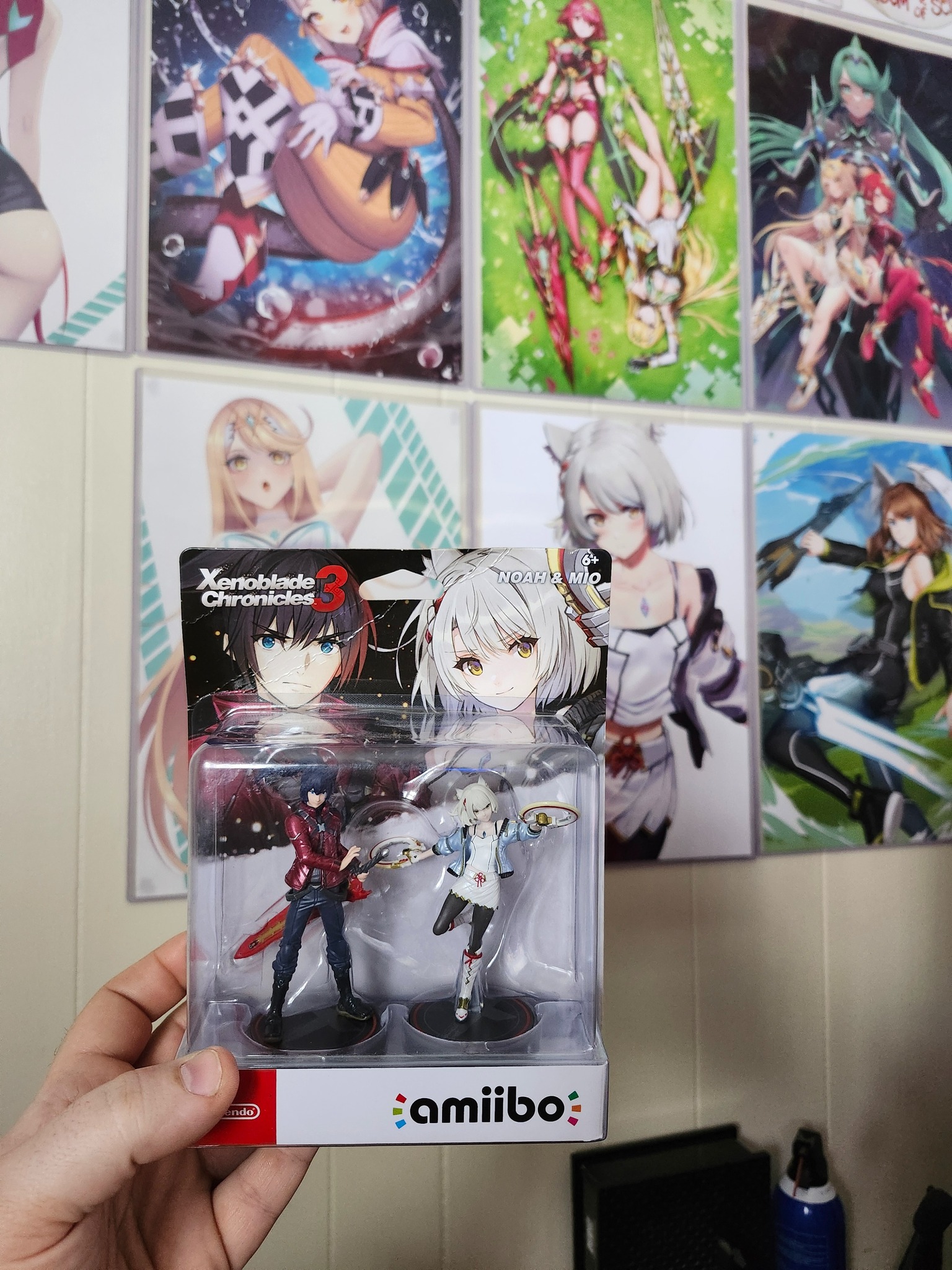 These amiibo figures of Noah and Mio from Xenoblade Chronicles 3 