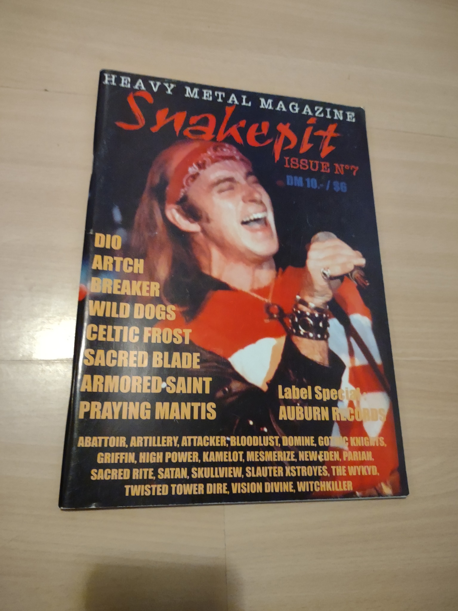 Dark - A NEW BATCH; I sell some old undeground fanzines, magazines ...