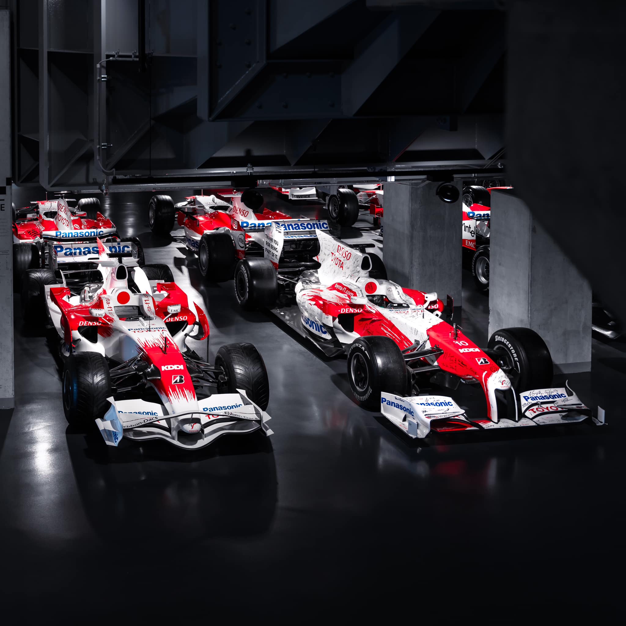 Well I miss a Japanese Formula One car!!! 2002 F1 TOYOTA TF102 at
