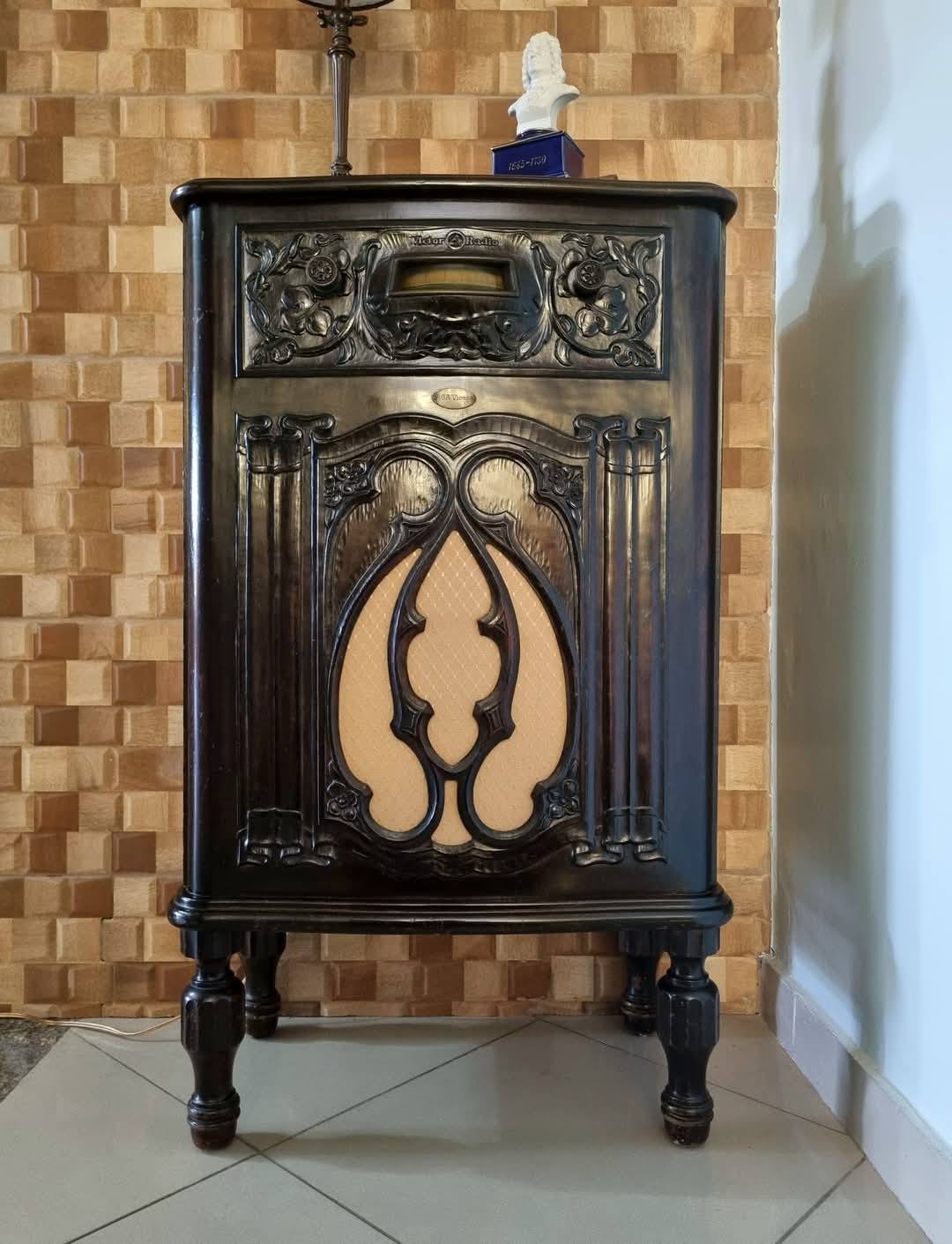 vintage 50s radio 激レア　オンブック品 Atenção, postagem especial, de um rádio incrível, raro e desejado