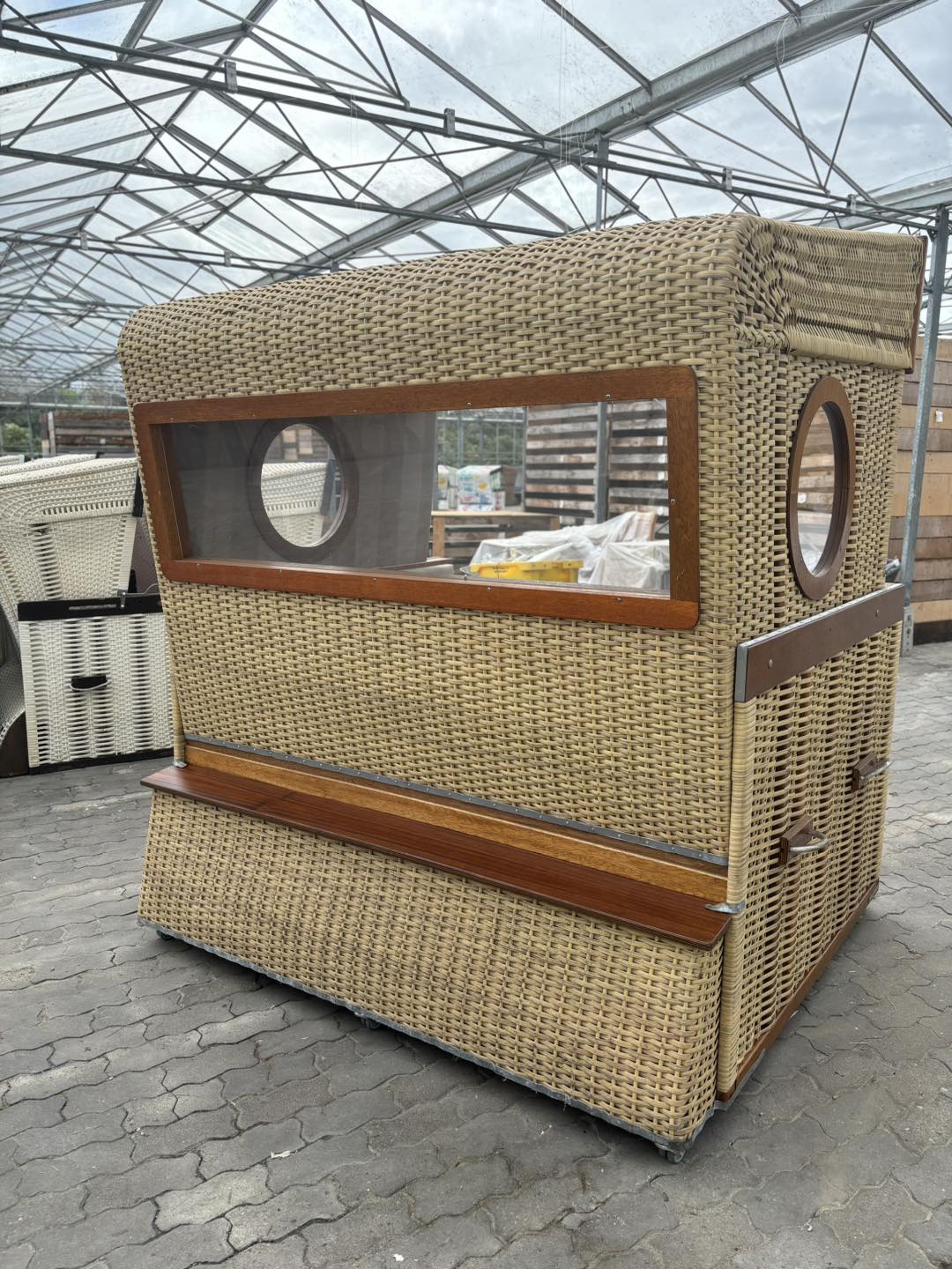 Saison Ende Angebote bei der Sylter Strandkorbvermietung ‼️ Strandkorb Gosch Lounge gebraucht, wie neu und frisch aufgearbeitet. Diese Sitzgruppe eignet sich perfekt für gemütliche Stunden im Gart