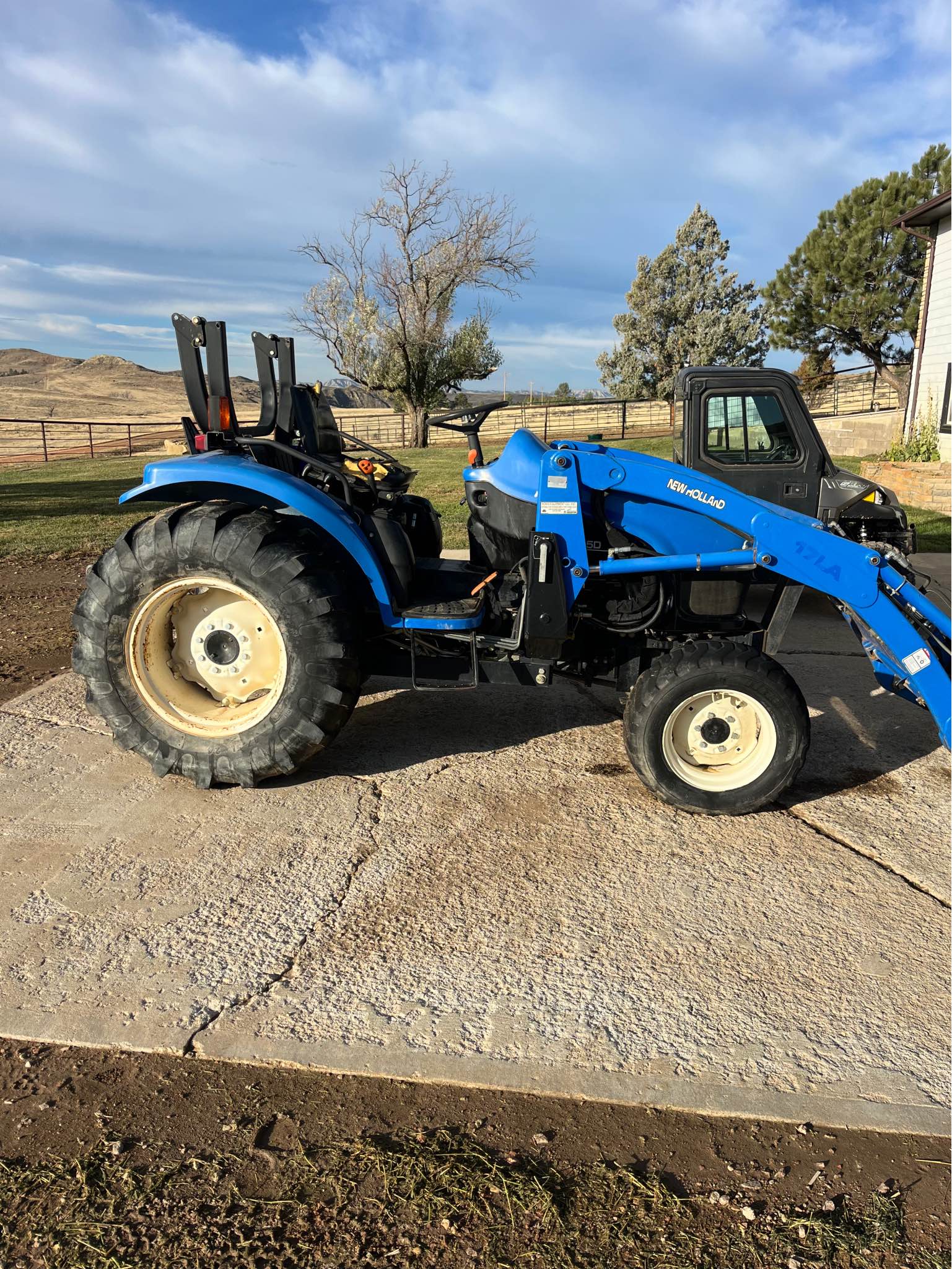 2002 New Holland TC45D - Commercial Vehicles - Gillette, Wyoming ...
