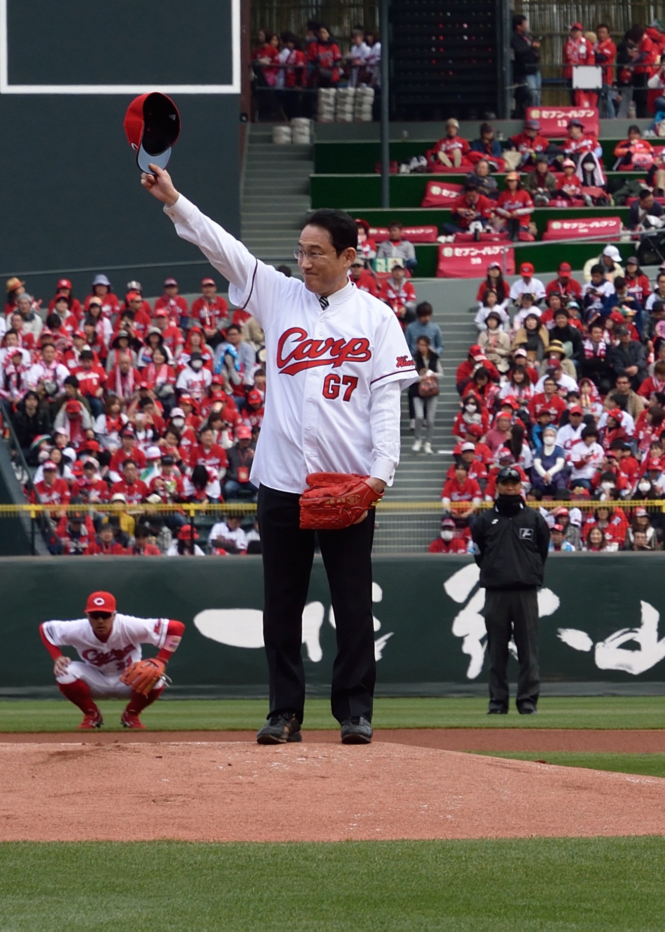 岸田文雄 本日プロ野球が開幕しました いよいよ広島東洋カープが日本一になる時がやってきました カープのセ リーグ３ Facebook
