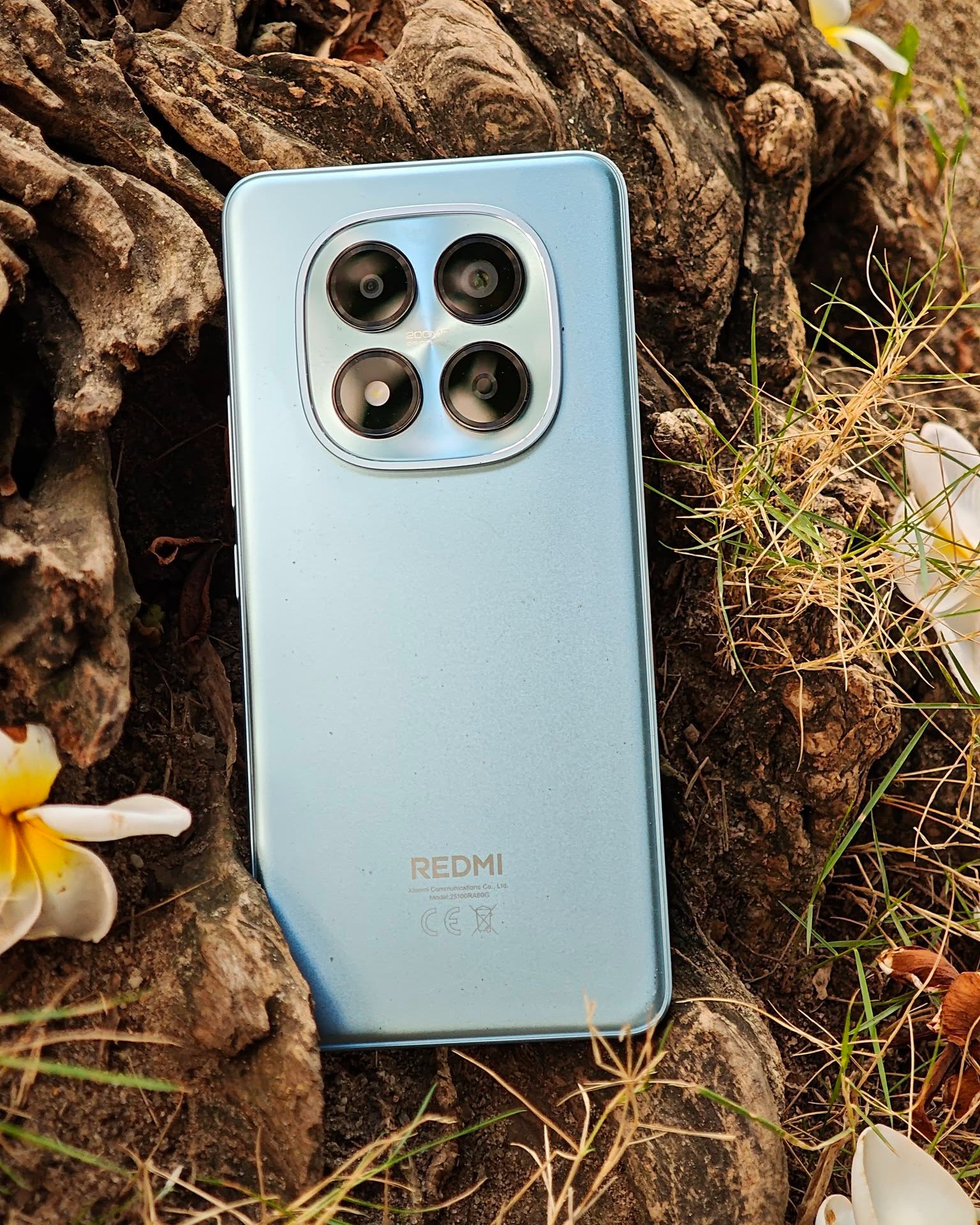 Elegance, redefined. ❄️✨ The REDMI Note 15 Pro in Glacier Blue