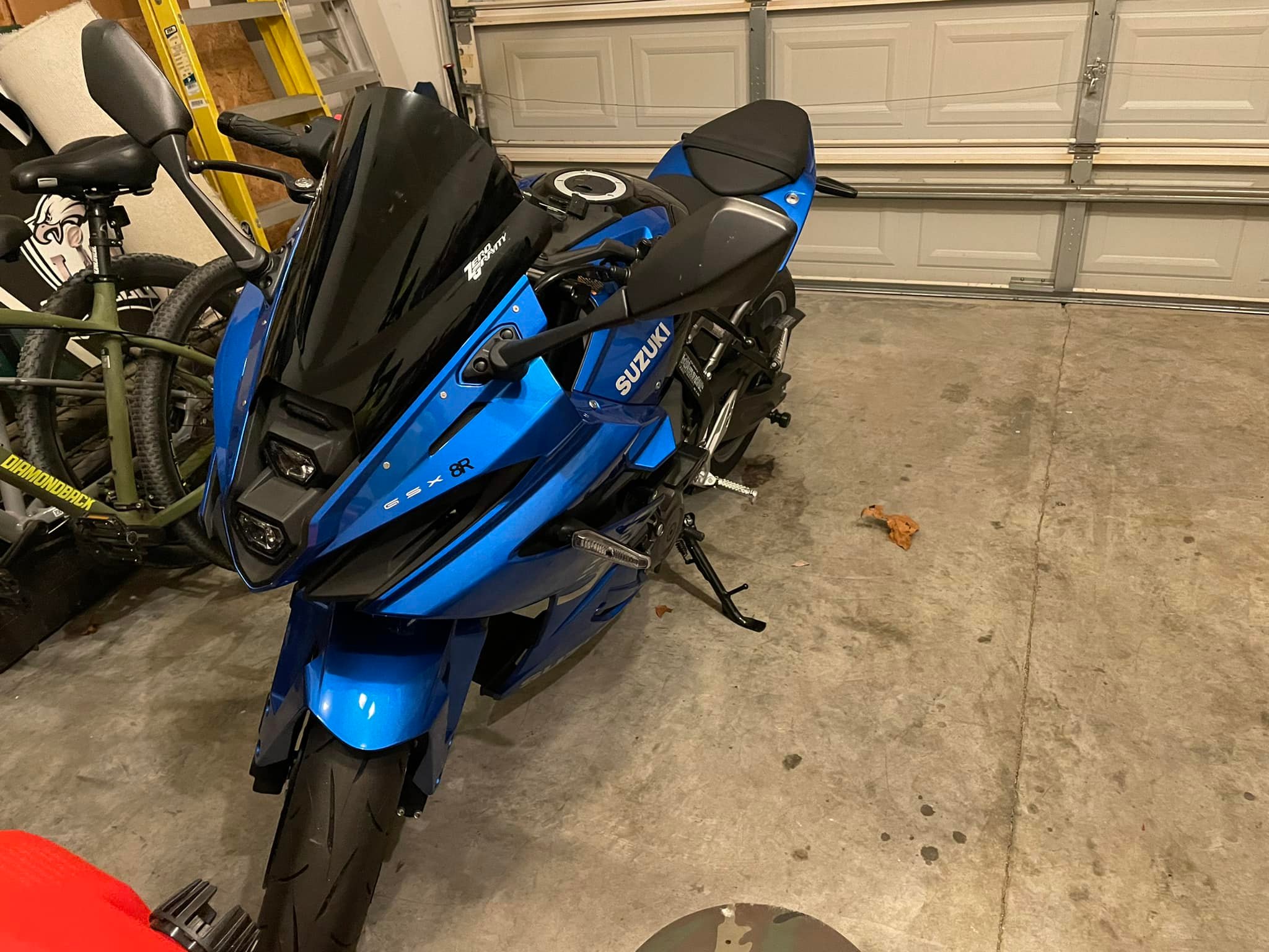 Zero gravity windscreen Gsx-8r スクリーン ゼログラビティ スモーク 