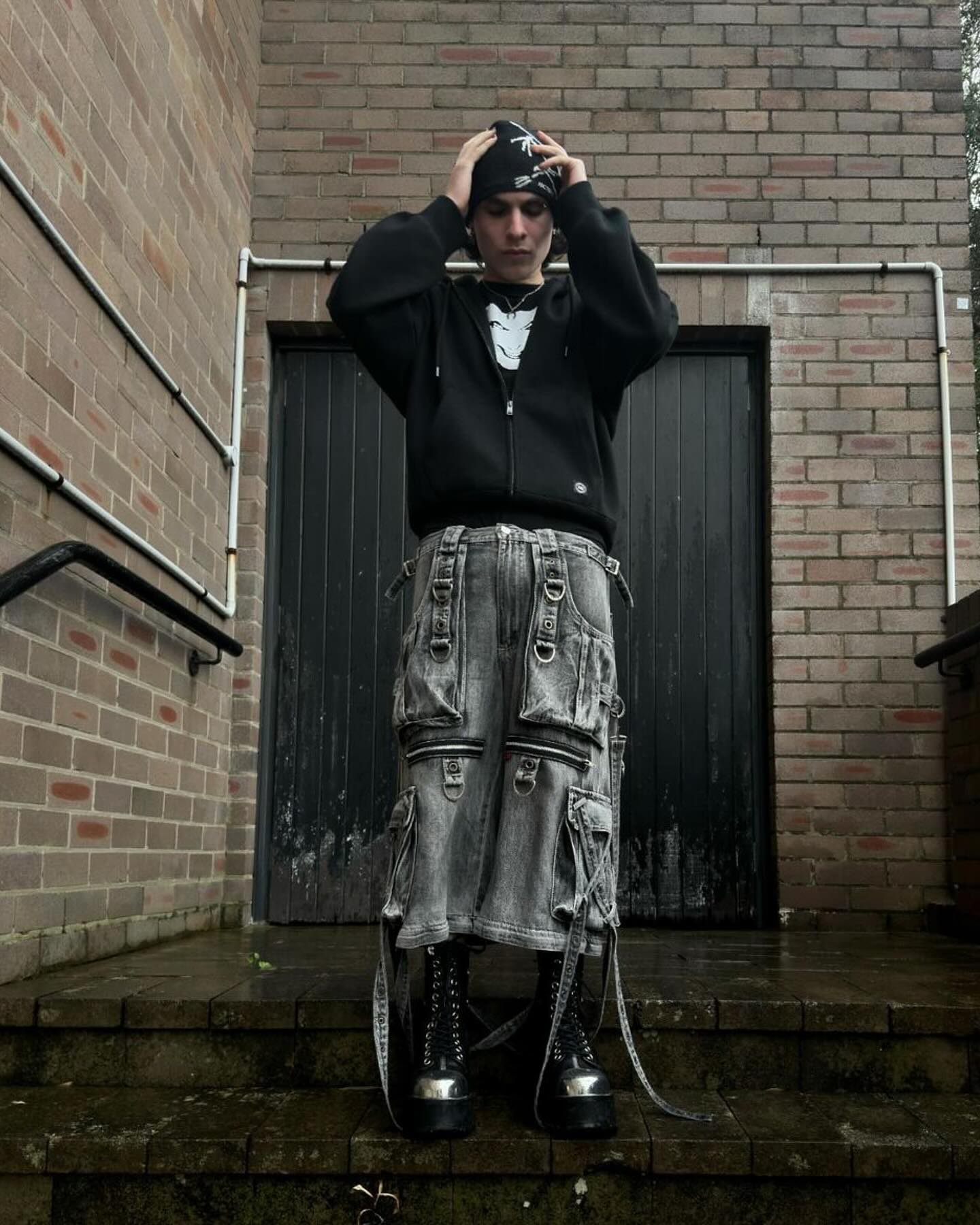 millxr_b in our ᴢɪᴘ ᴏғғғғғғ Fog Wash denim X-Strap pant 