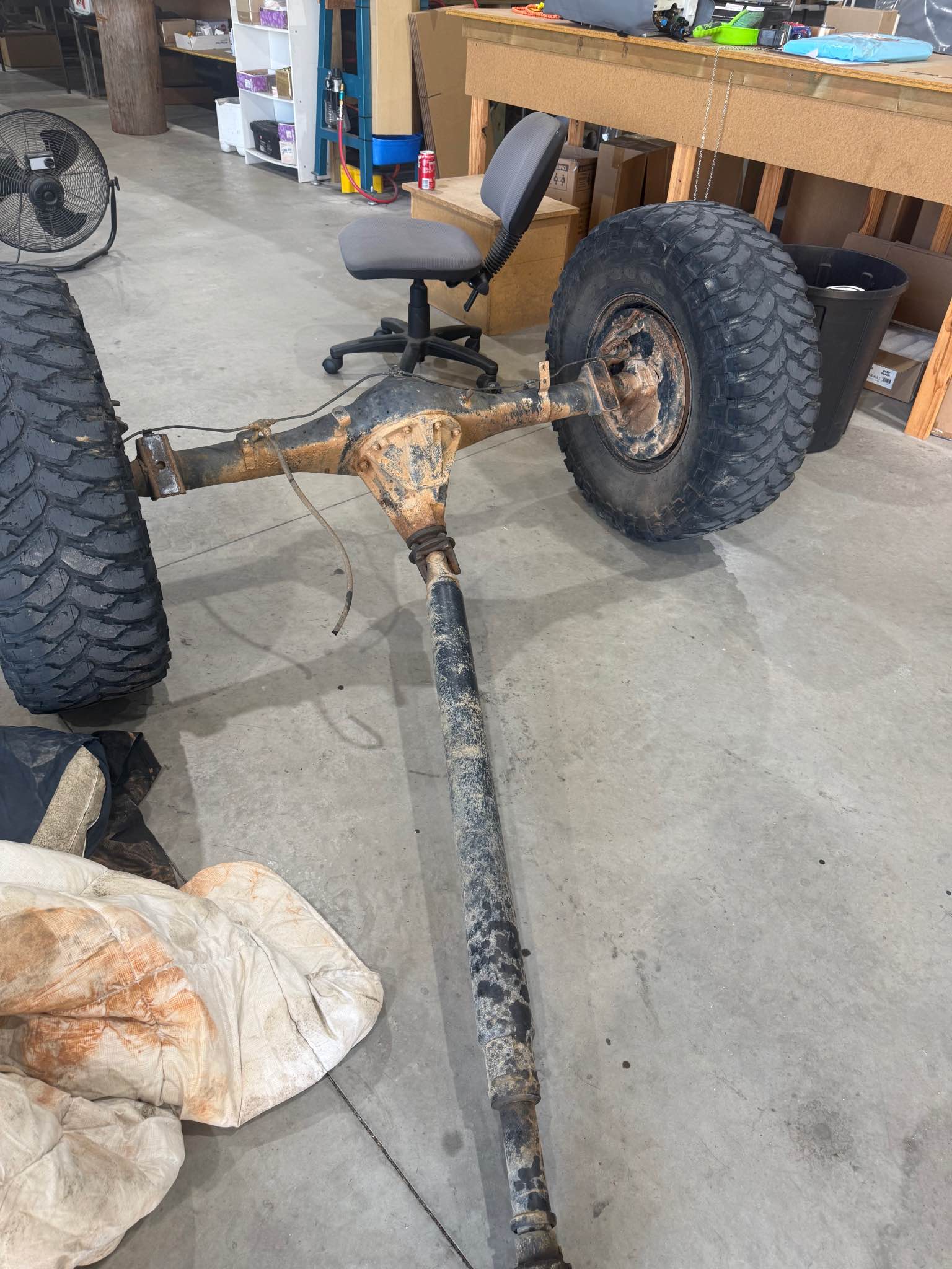 Ln106 hilux complete rear end - Car Suspension & Steering - Narangba ...