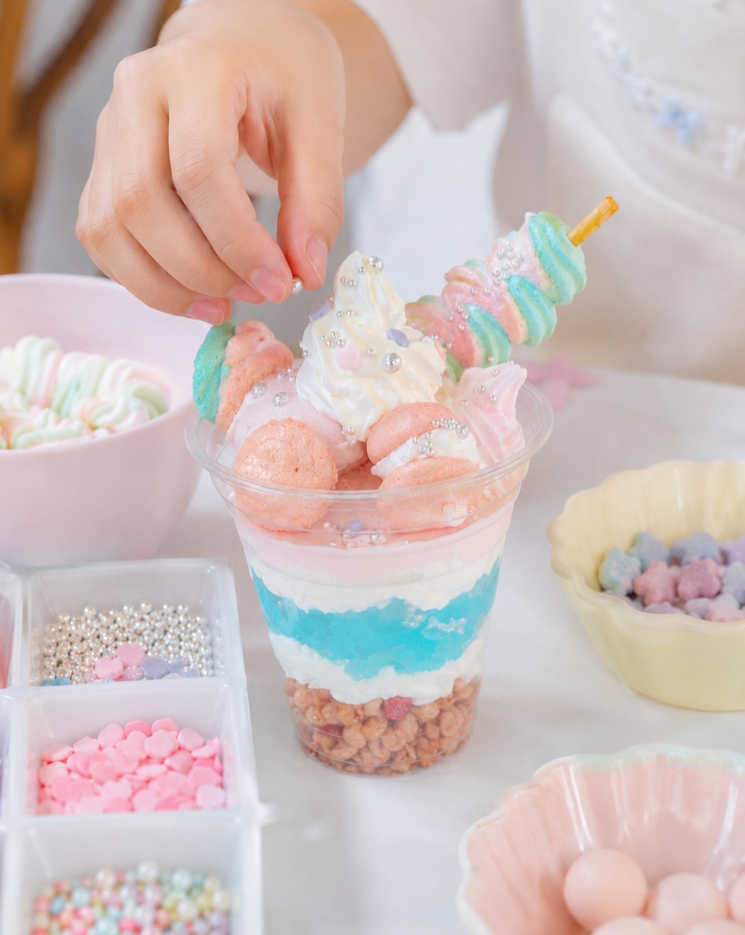 ゆめかわパフェ作り体験🦄💓💭🌈💜 ⁡ 夏休みの思い出に📷💭💓 ⁡ 自分