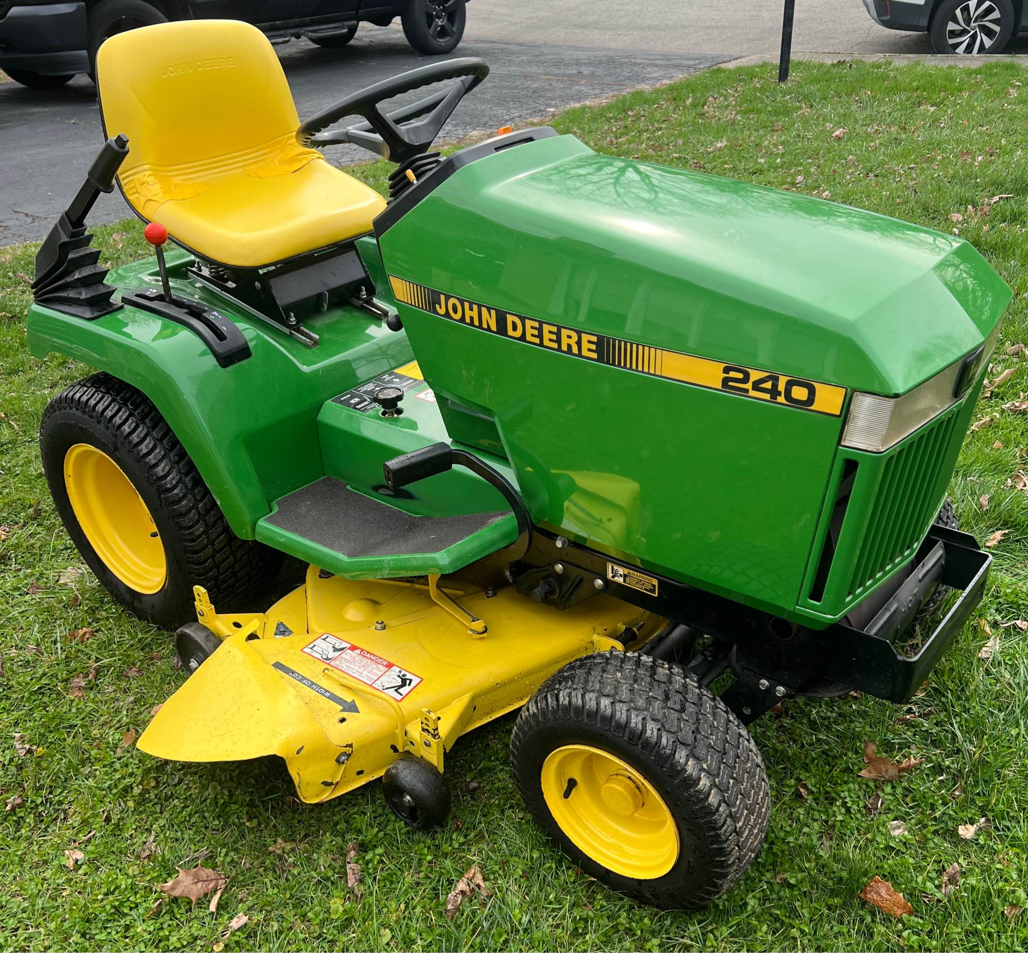 Fascinating John Deere 240 Riding Mower Images