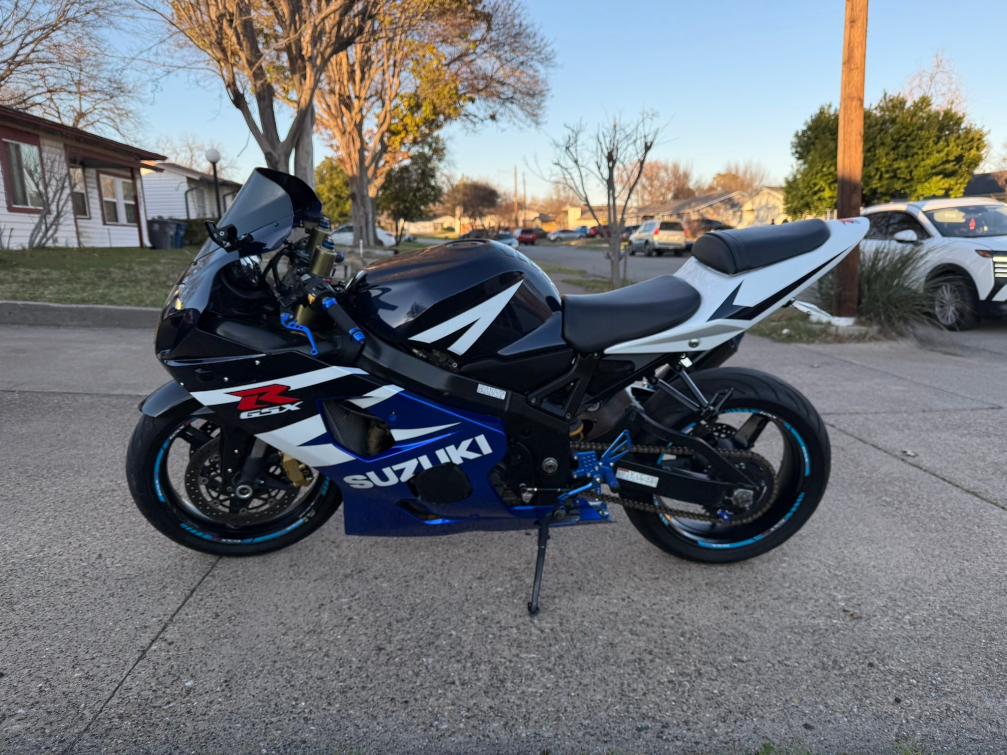 2006 Suzuki GSX-R · Driven 11,000 miles 1: 2-seat (originally