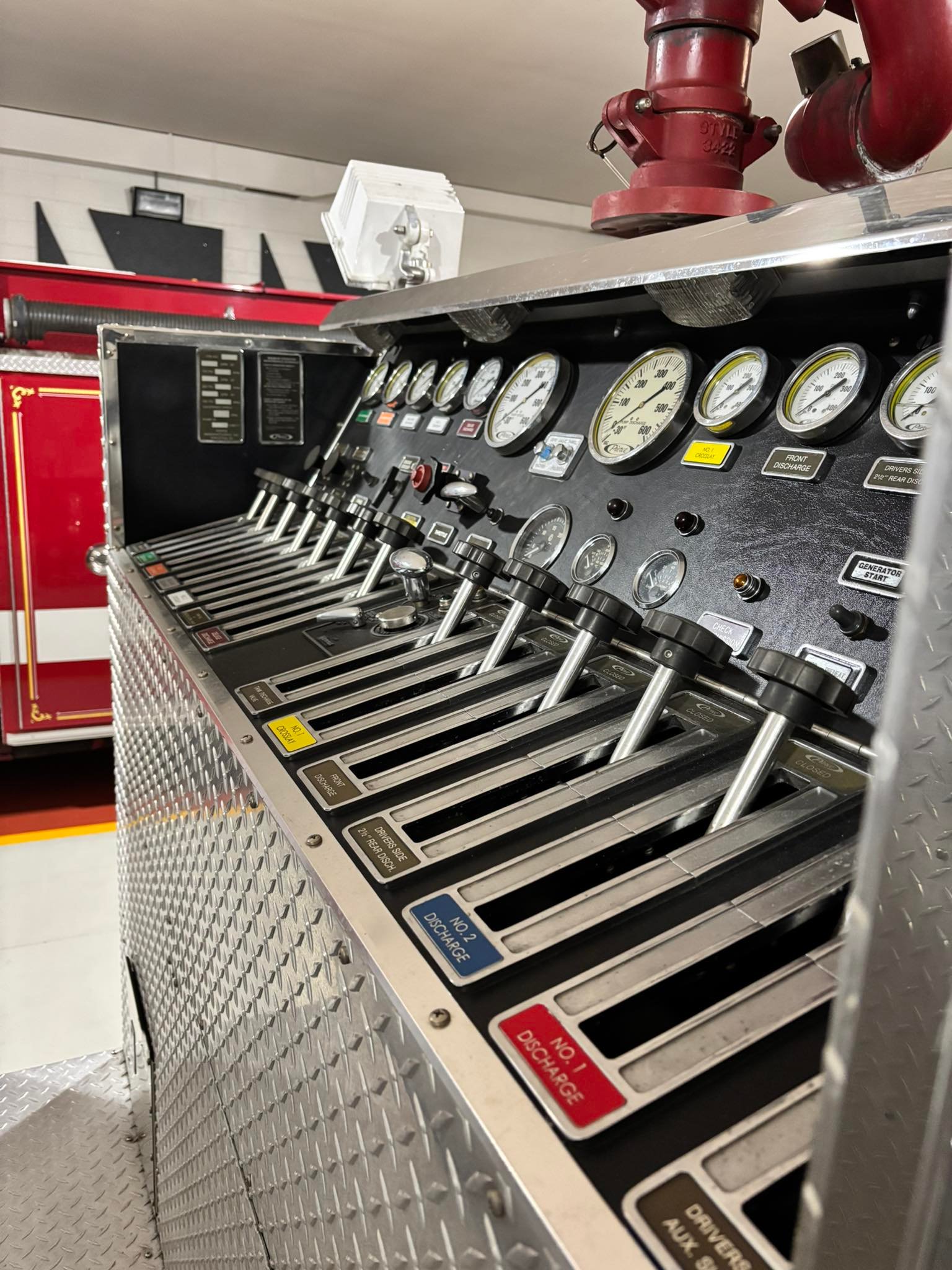 Used Fire Truck for Sale with 1000 Gallon Tank and 1250 Pump