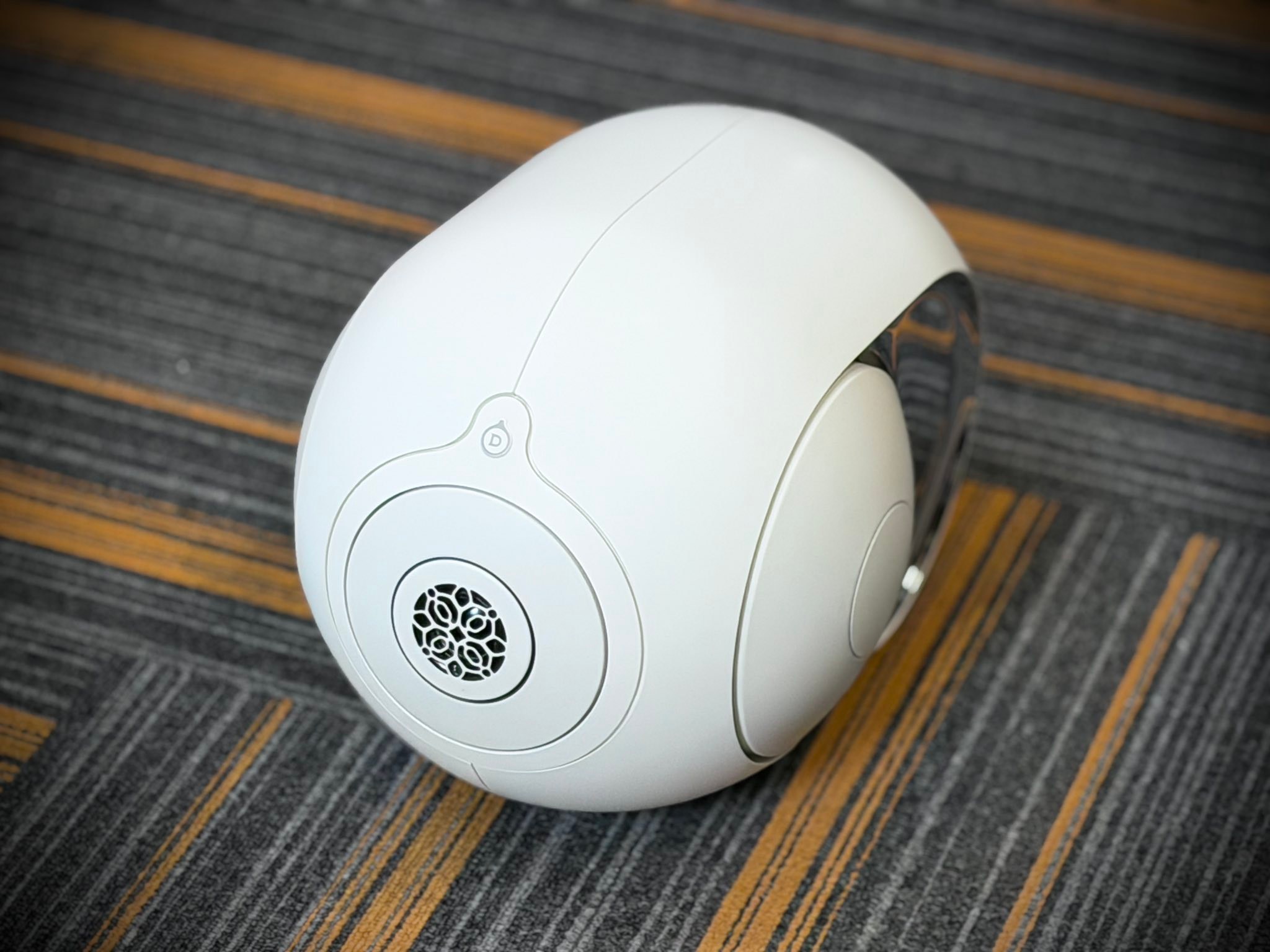 DEVIALET PHANTOM I 103dB Light Chrome (Matte) – Model 2024-2025