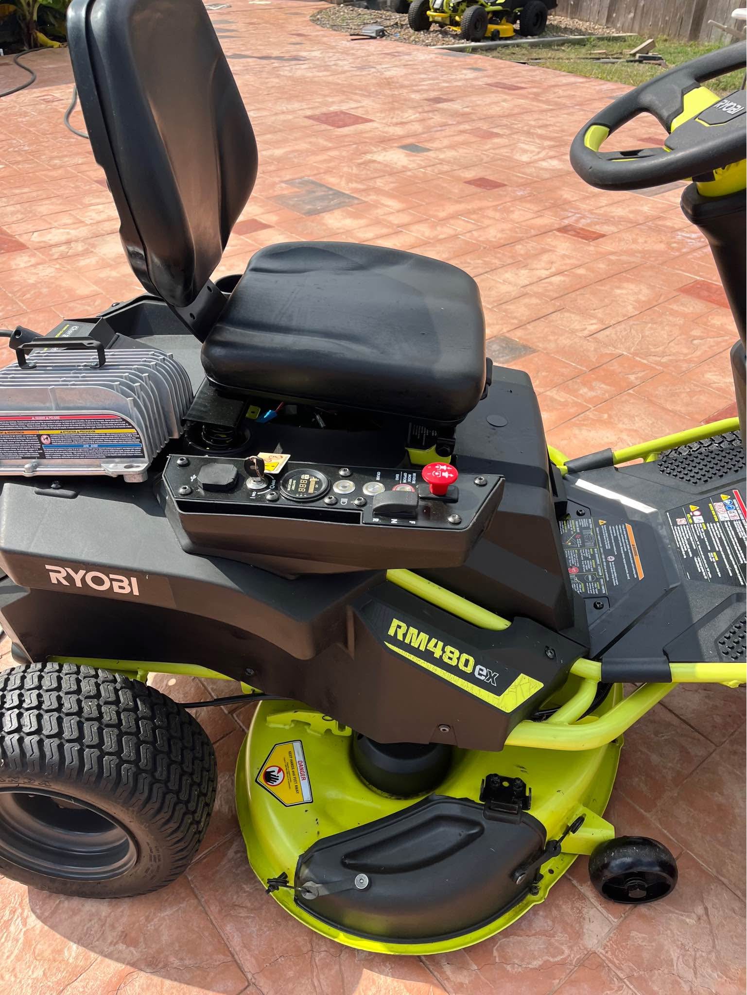 Good Ryobi RM480 lawnmower, 38