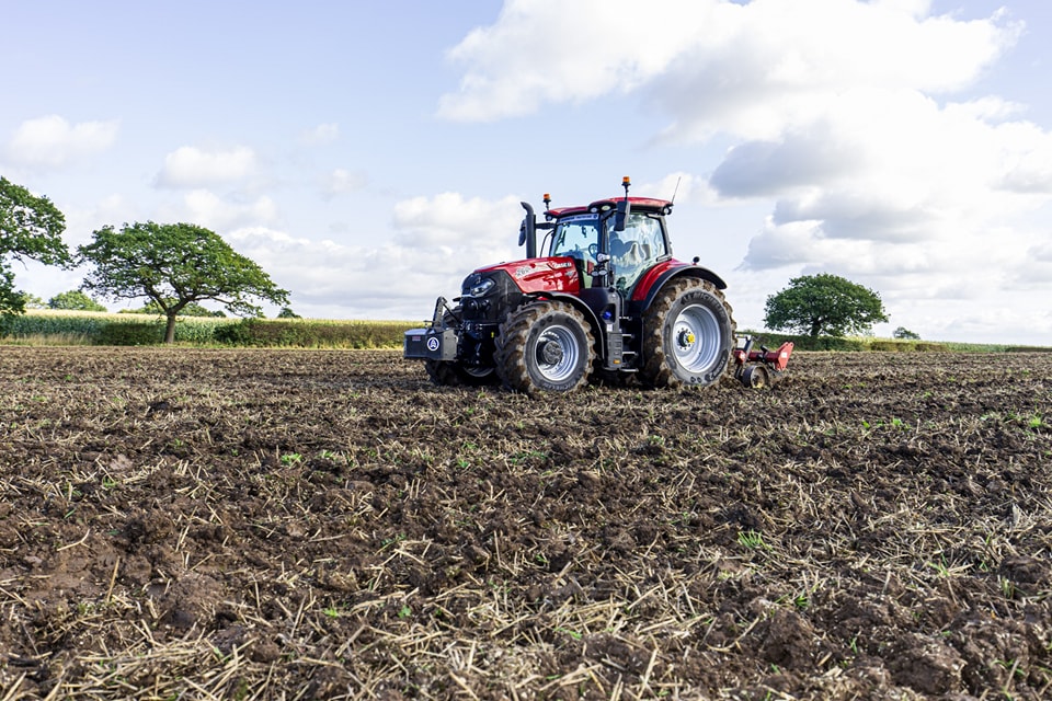 ASHBROOK - 🤓 Little spoken about fact. One tractor in 1998... | Facebook