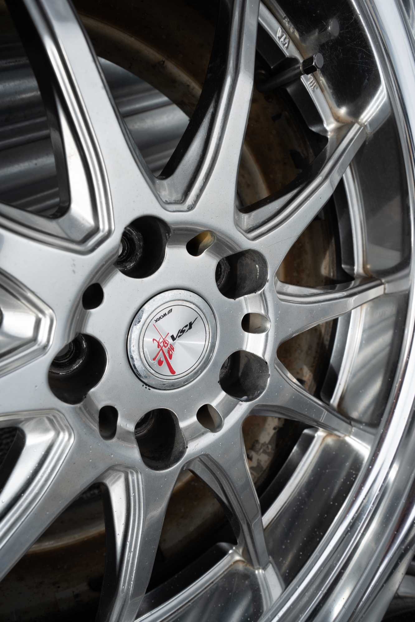 Work XSA 03C finished with polished spokes and polished lips. Such 