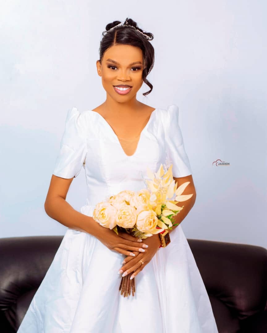 what does a green wedding dress mean do different colors mean? item_status:new
