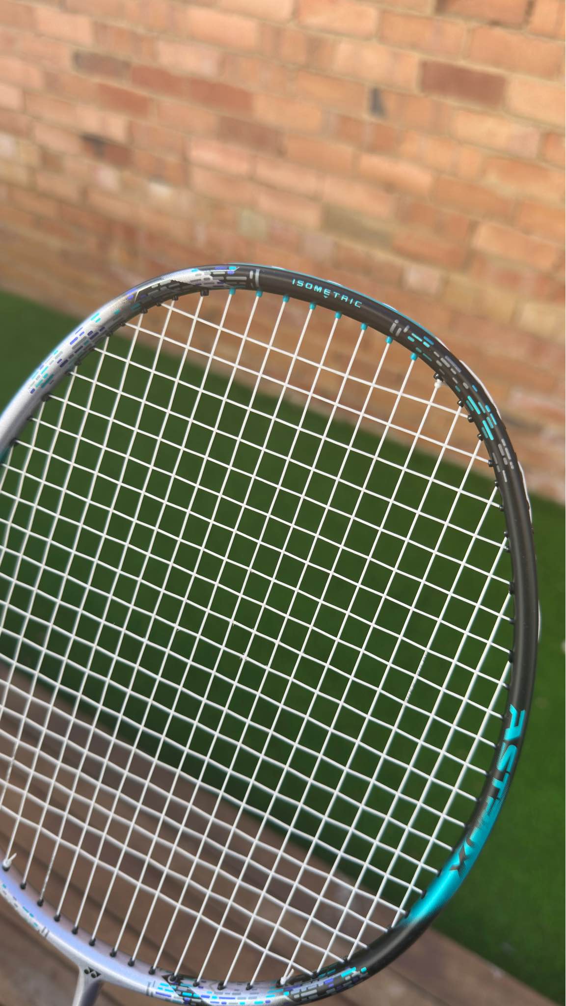 Yonex, Lining rackets - Tennis & Racquet Sports - Melbourne, Victoria ...