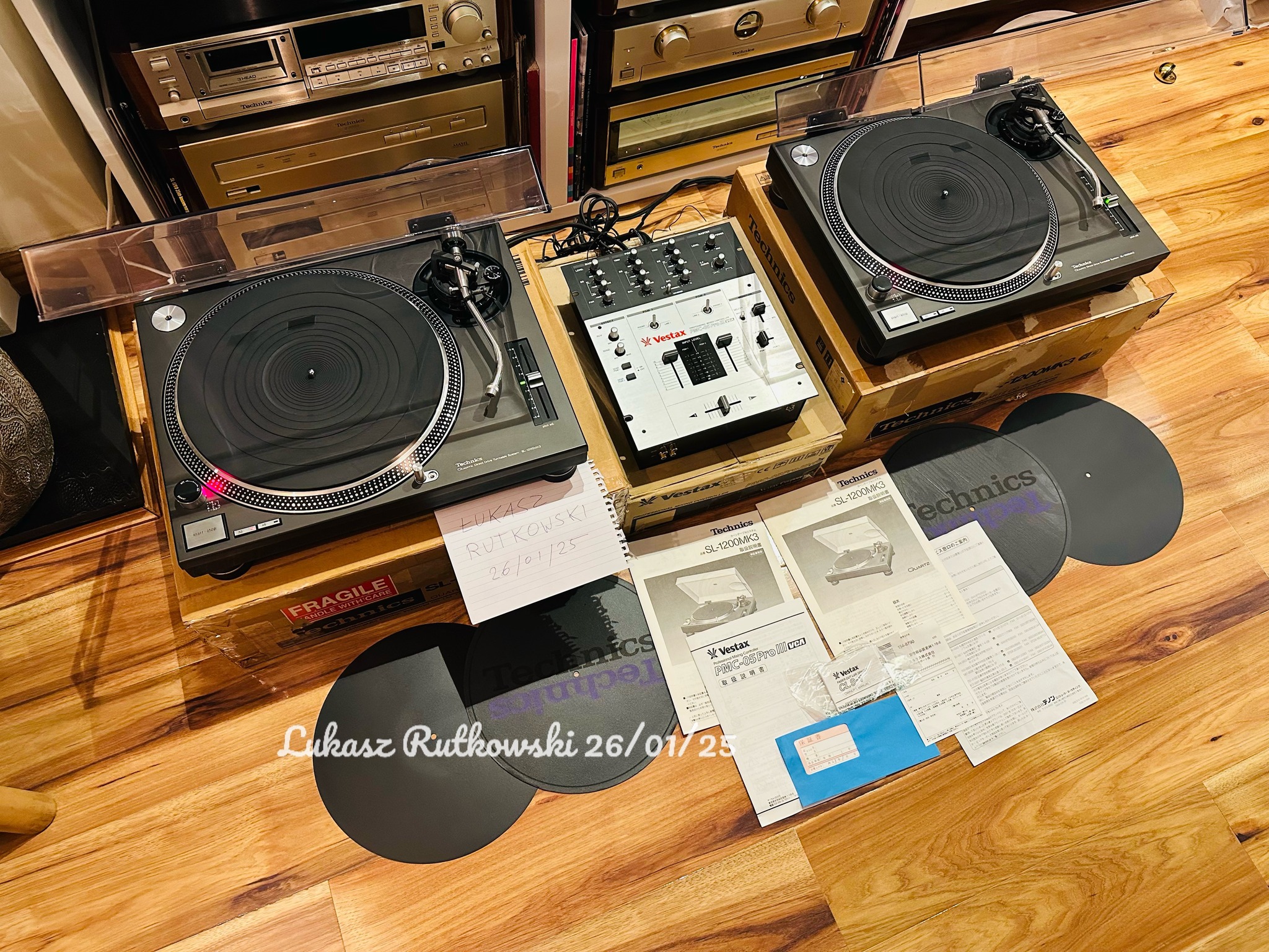 Technics SL1200 MK5 turntable setup with FX processing