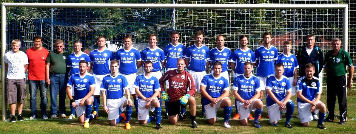 SV Blau-Weiß Straupitz e.V. - Hinten (v.l.): Fabian Schulz ...