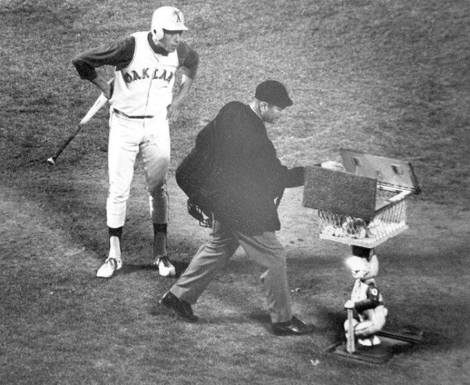 Baseball - Rick Monday argues a called strike 3,as the Umpire gets a ...