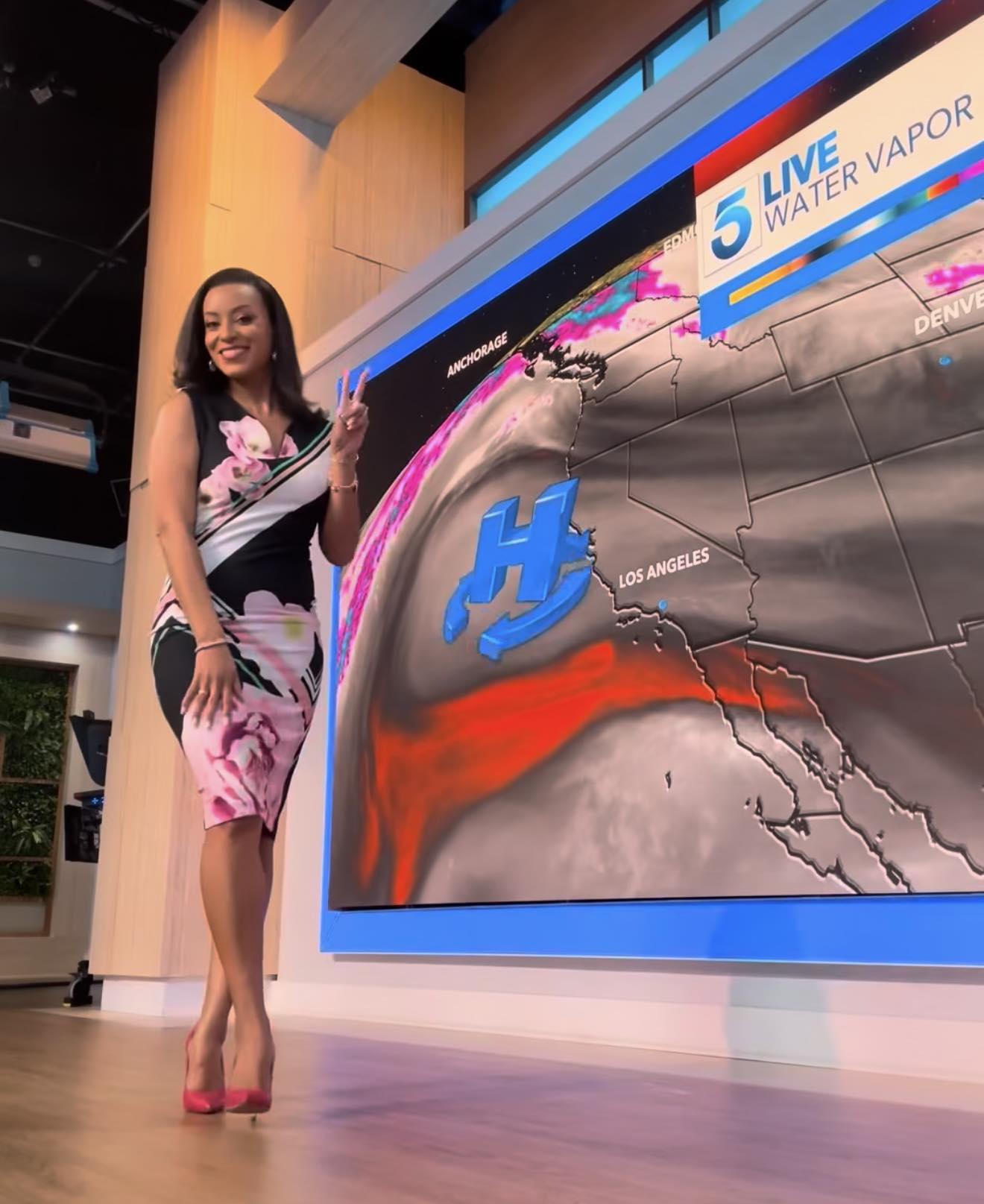 KTLA 5 continues to add... - L.A. TV News Insider | Facebook