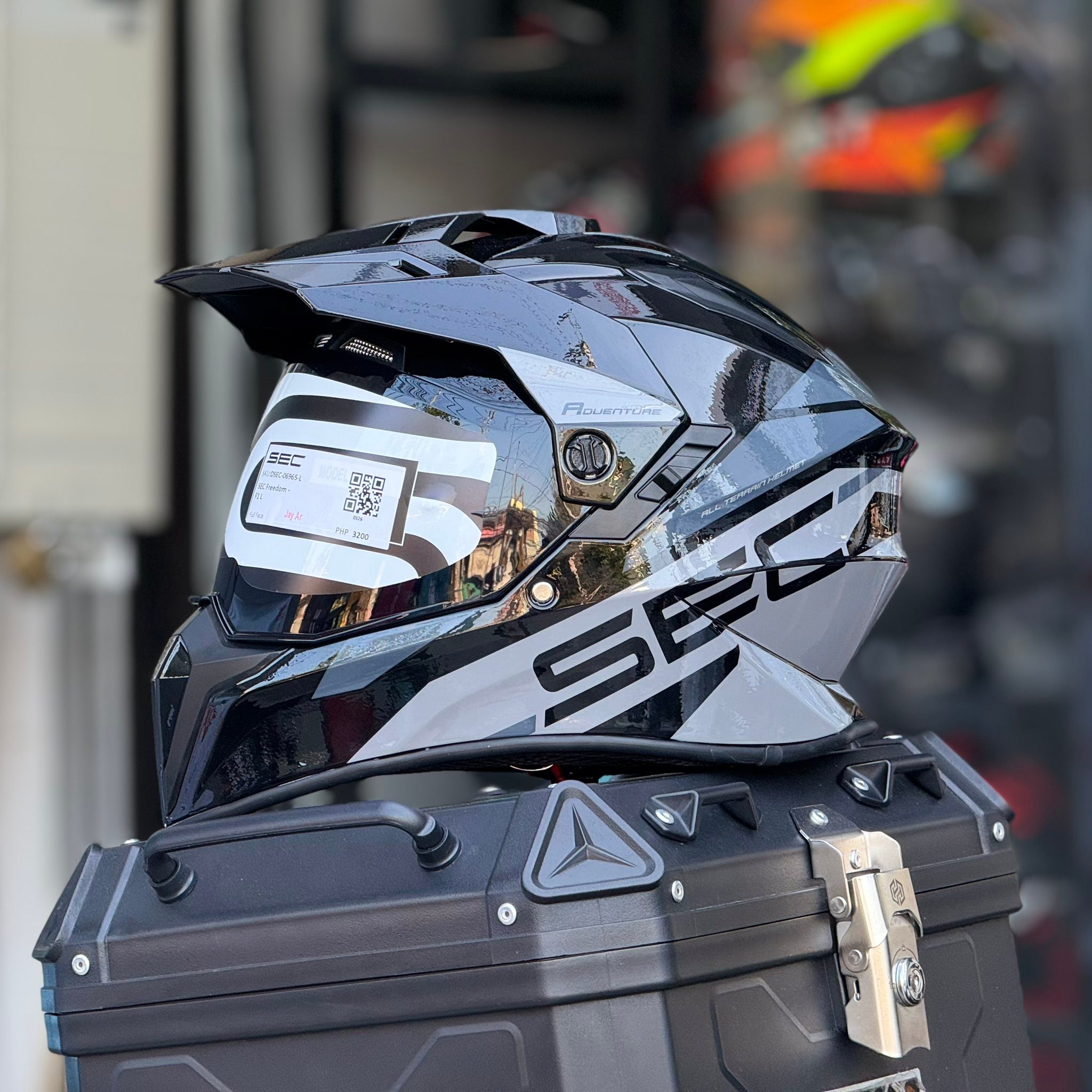 google maps motorcycle helmet MOTOEYE E6+ HUD, Bluetooth, Rearview Camera, CarPlay SEC Freedom Adventure Helmet ‼️
