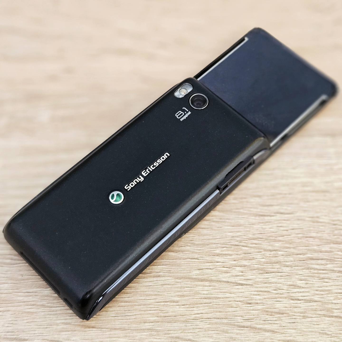 Sony Ericsson URBANO AFFARE 本体 未使用品 SONY URBANO AFFARE
