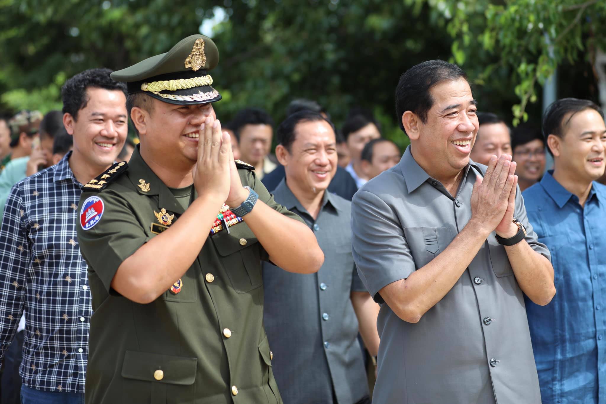 Hun Manith ហ៊ុន ម៉ានិត