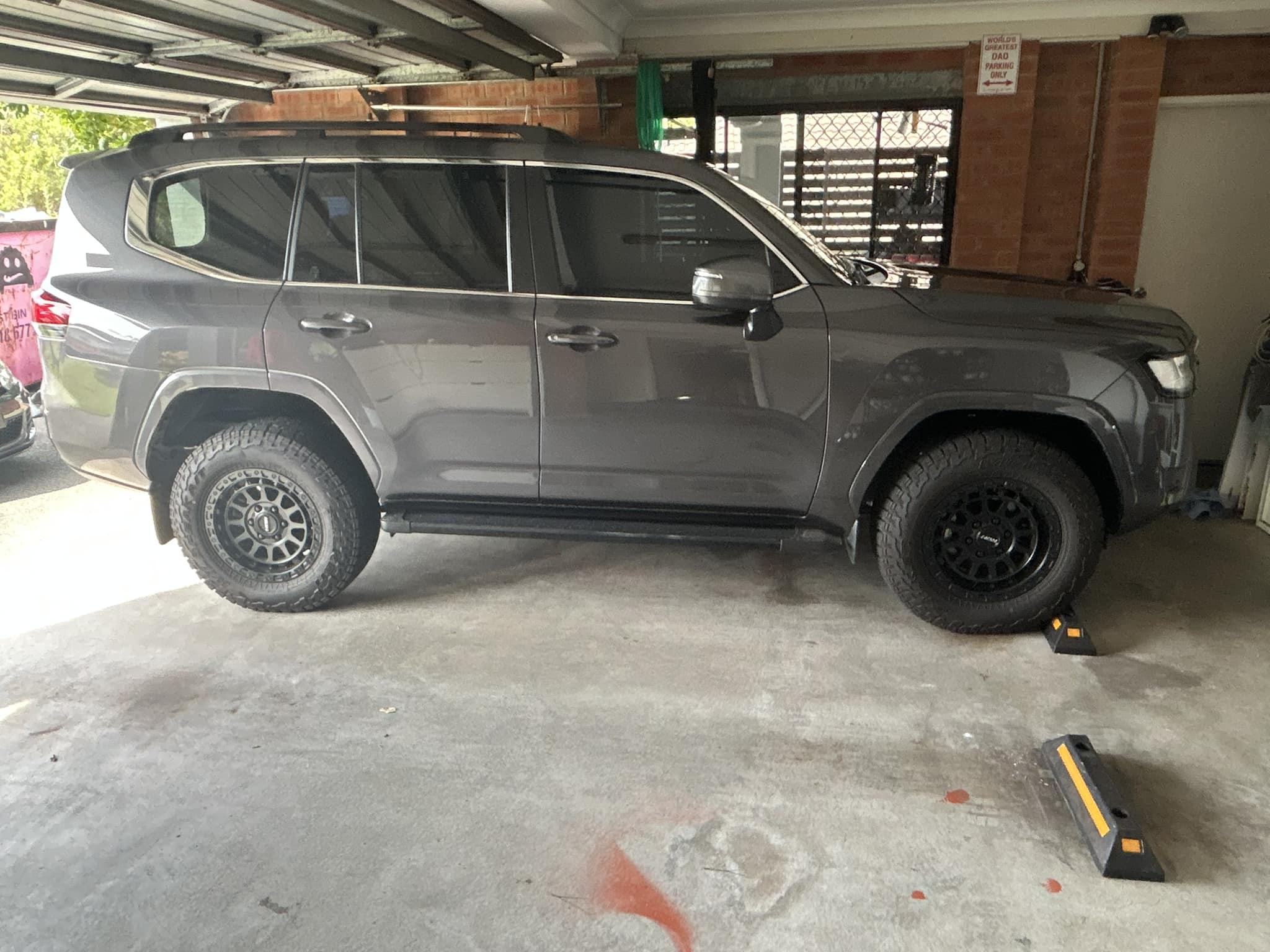 Can a modified VX Landcruiser handle Fraser Island tracks?