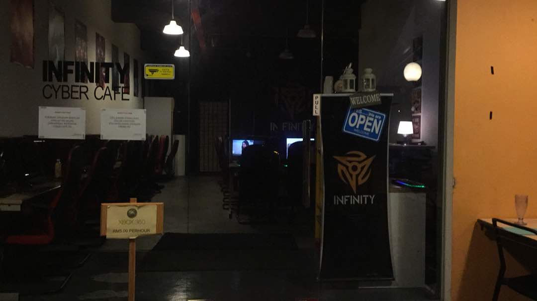 Infinity cyber cafe