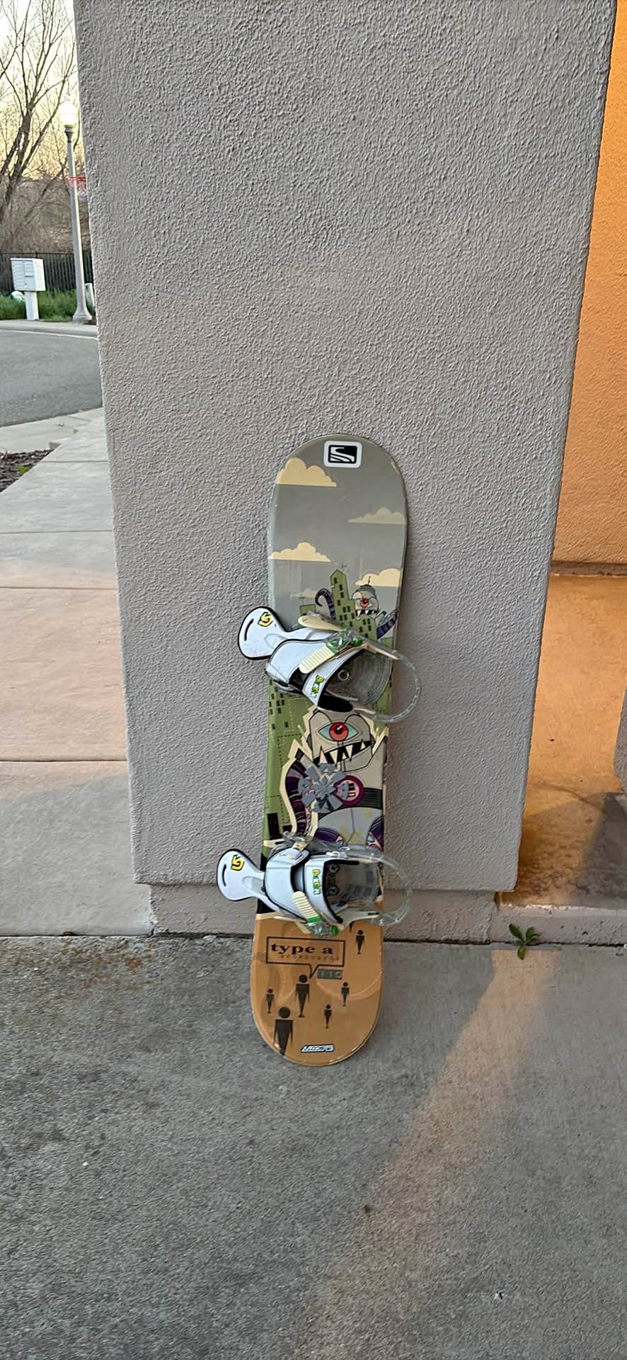 burton 110cm snowboard Smalls The Custom Smalls is perfect for young shredders progressing fast RIDE Lowride 110cm Twin-Tip All-Mountain