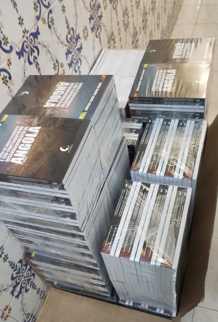 Mythius Brown Books | Odivelas