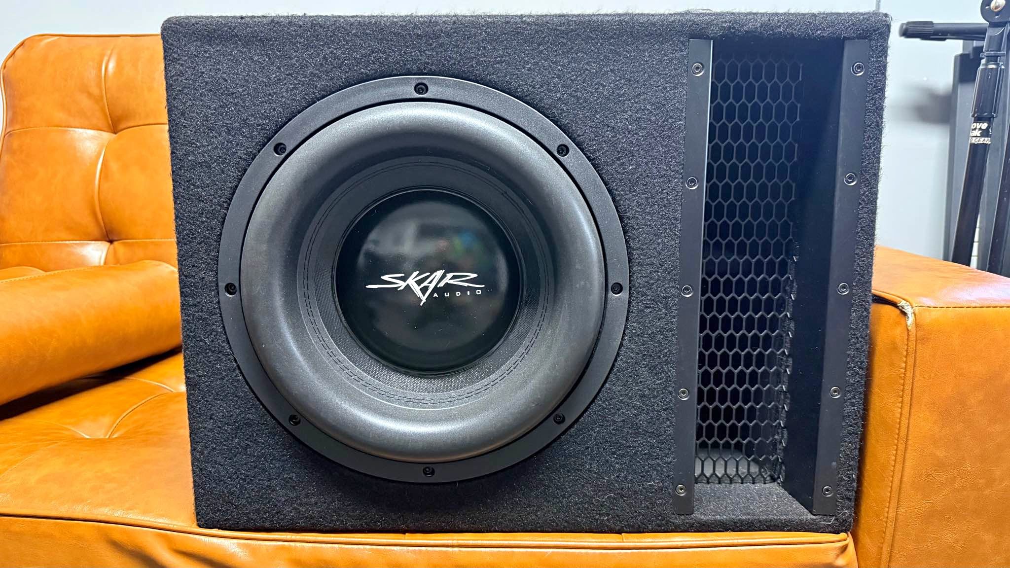 Trade for amp 1500watts… brands .. audio pipe American bass.skar ...