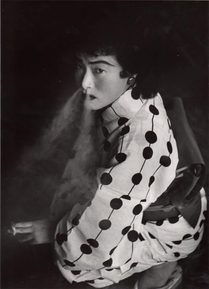 Zoe' is perhaps one of Tomio Seike's best known series. It