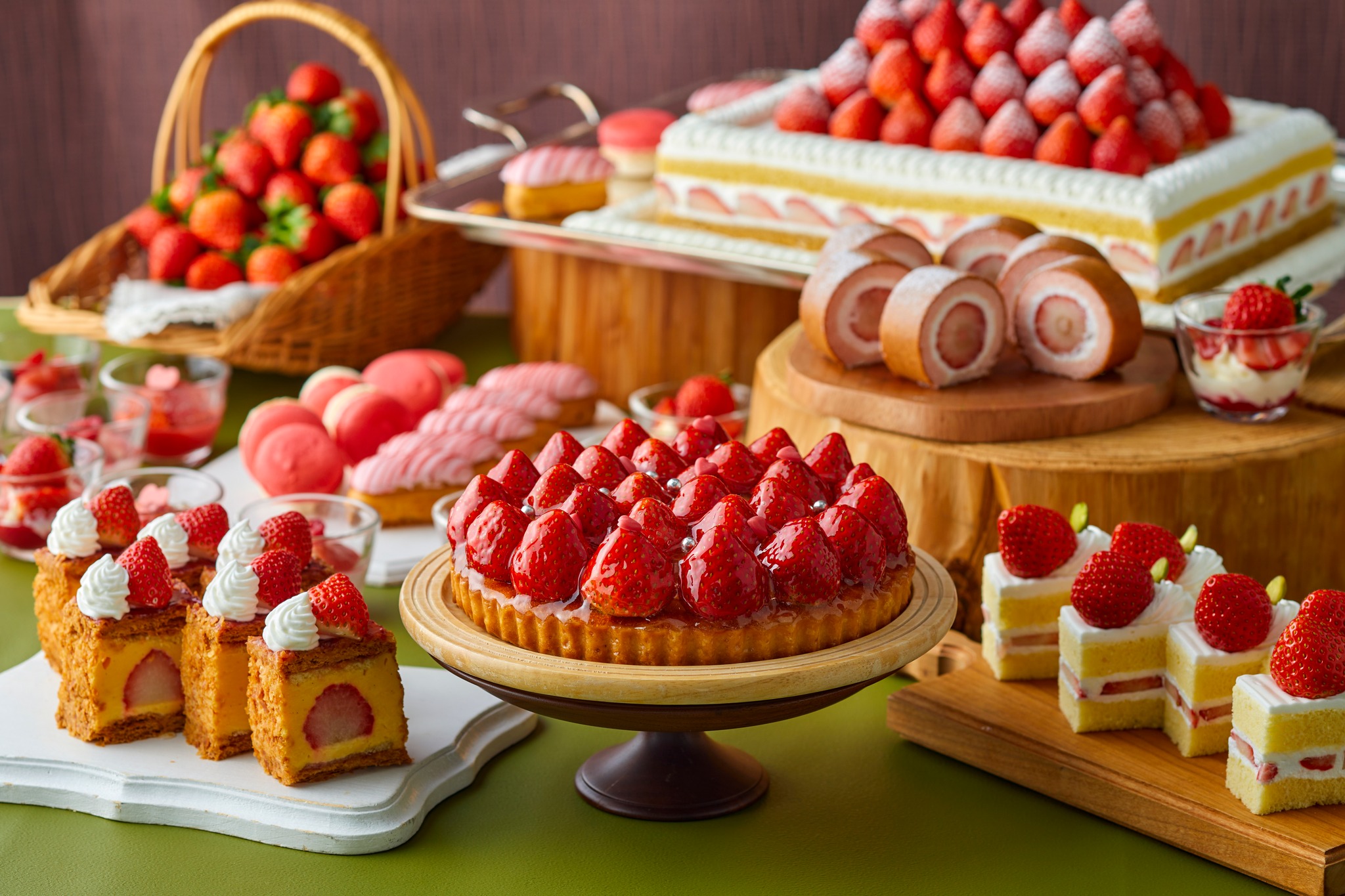 ホテルニューオータニ 幕張 Hotel New Otani Makuhari - スイーツ＆サンドウィッチビュッフェ ～栗とぶどうの収穫祭 ...