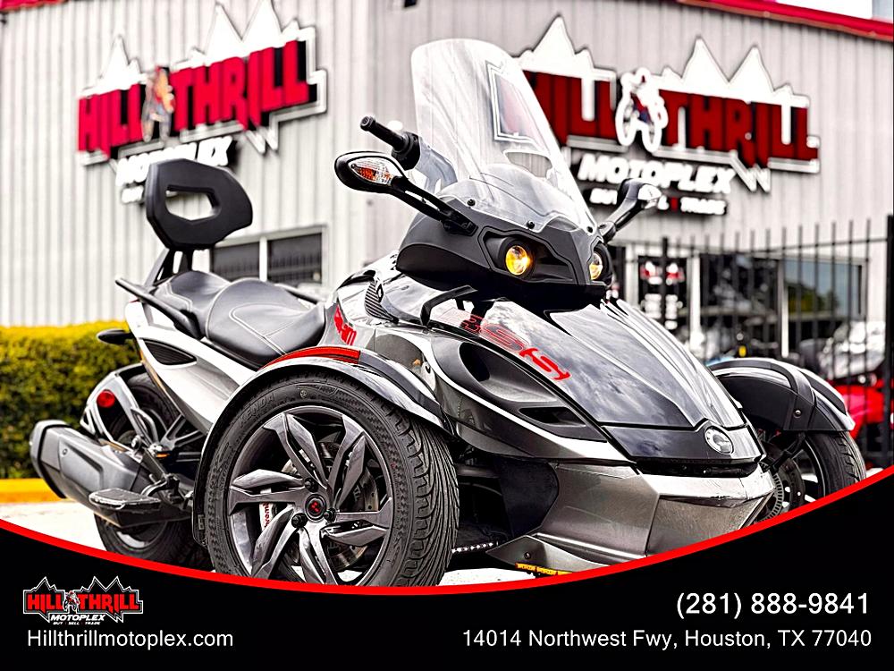 We have an amazing 2013 Can-Am Spyder RS-S SE5 For Only $8,970