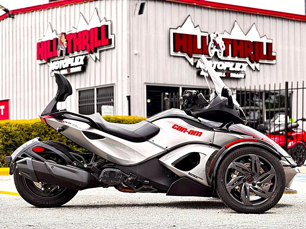We have an amazing 2013 Can-Am Spyder RS-S SE5 For Only $8,970