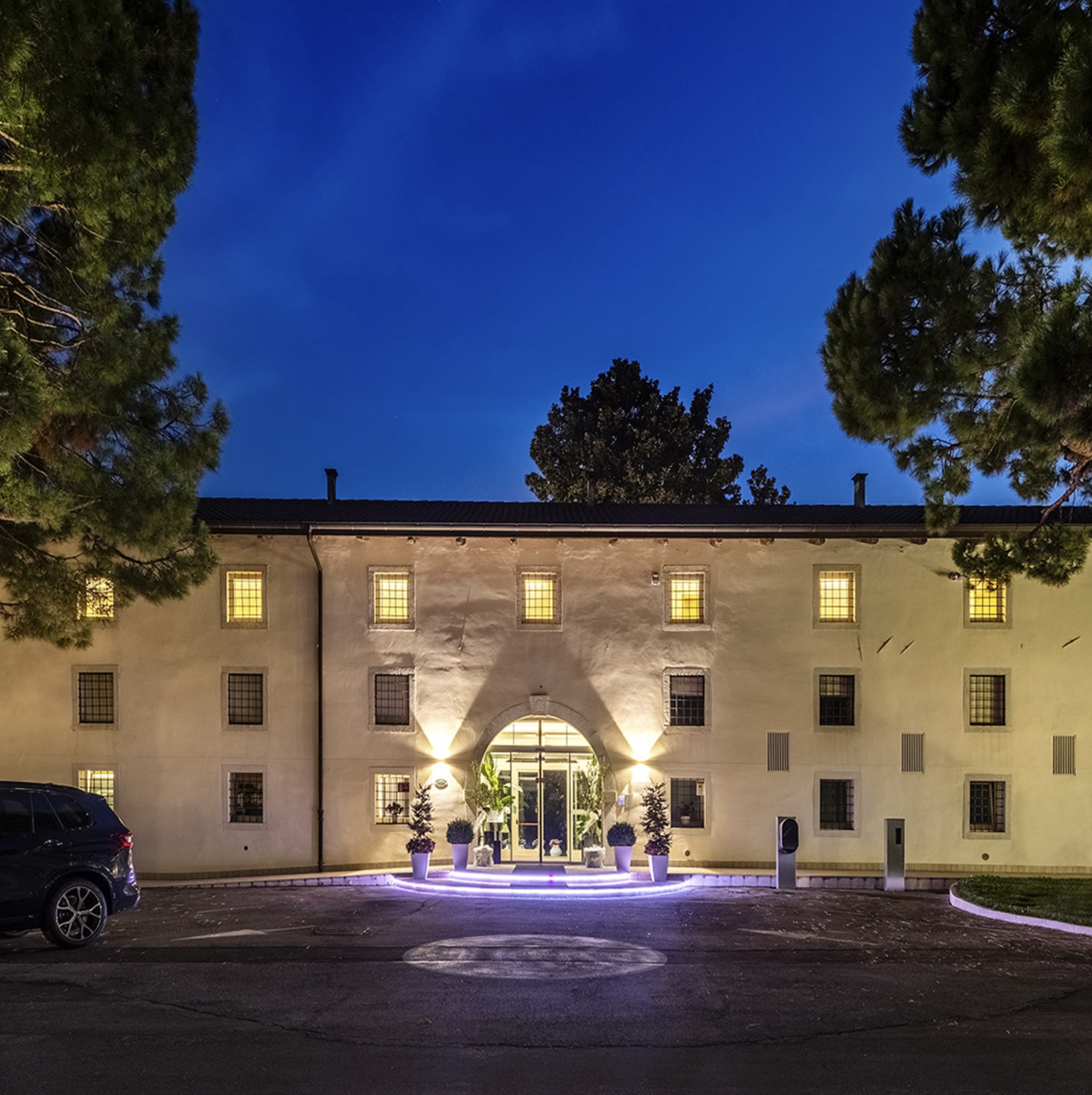 Villa - La nostra villa di sera Un luogo magico dove luci soffuse e ...