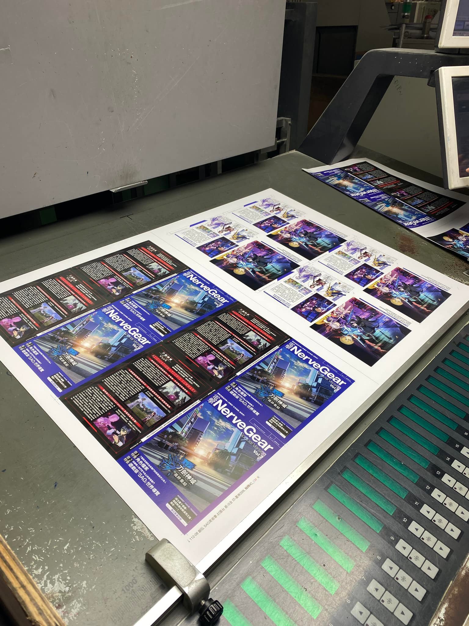 創弘印刷有限公司 - 各式彩色印刷 #店頭海報 #EPSON_S60670L #大圖輸出 #數位割型 #貼圖施工... | Facebook