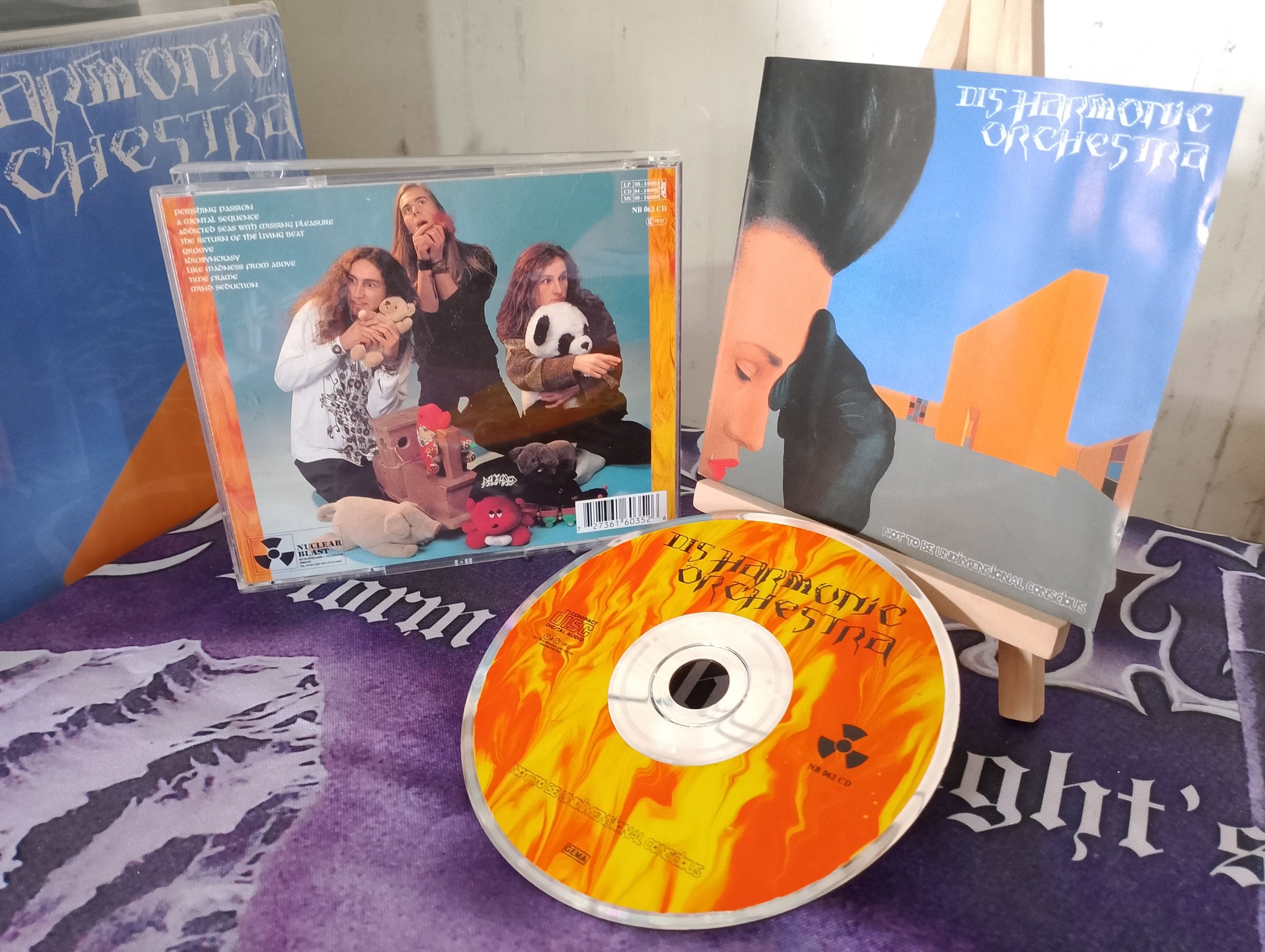 Disharmonic Orchestra album from 1992