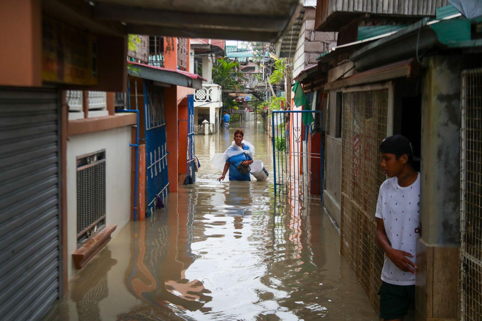ABS-CBN - Residents of Barangay Sapang Bayan in Calumpit, Bulacan go ...